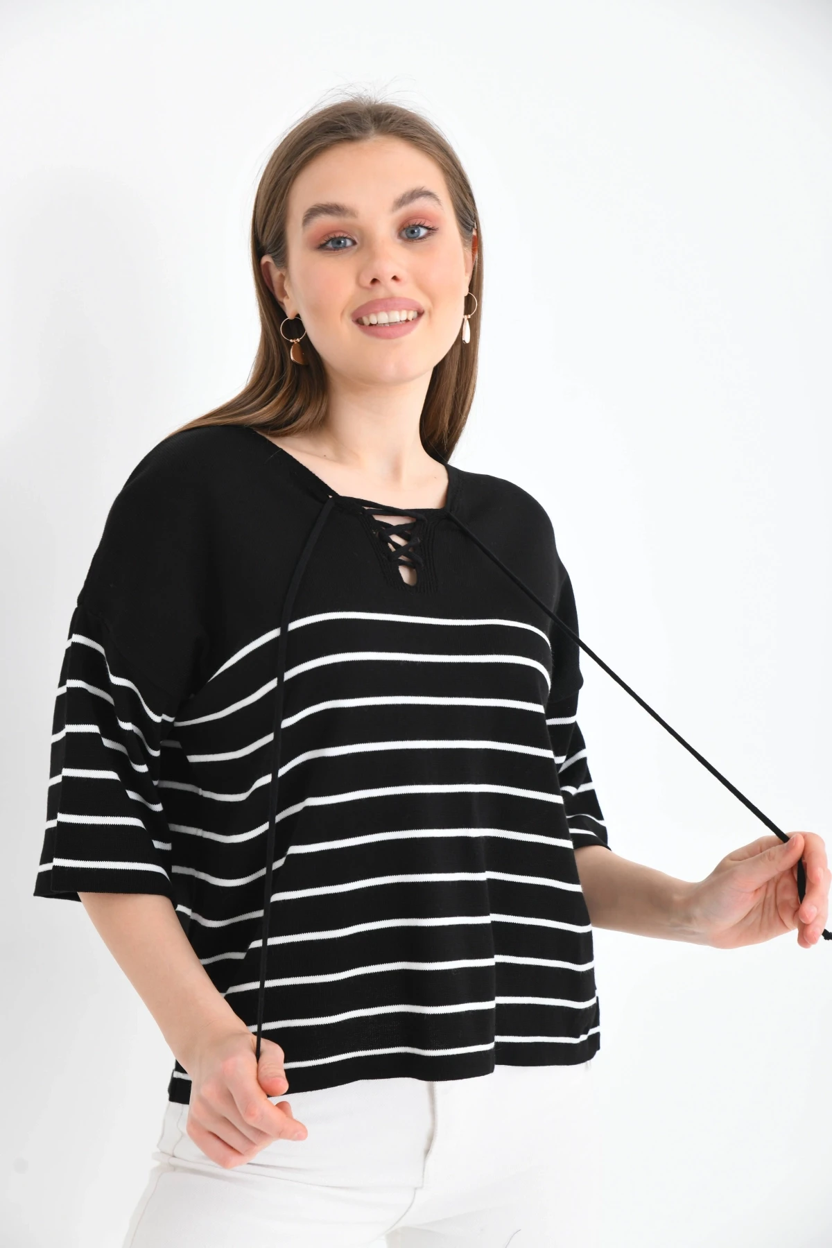 Bağlama Detaylı Çizgili Salaş Triko Bluz