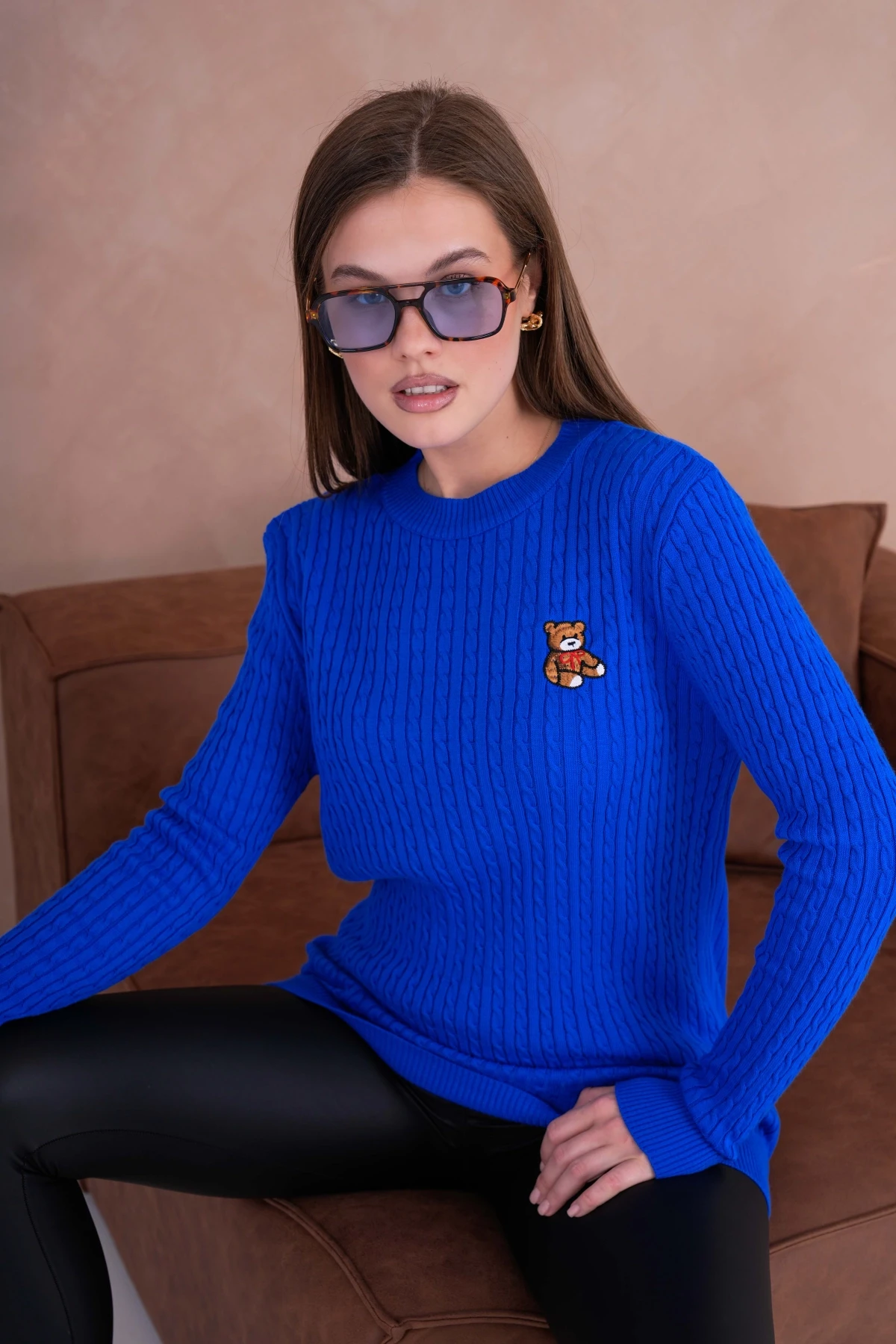 Bisiklet Yakalı Nakış Detaylı Uzun Kol Saçörgü Tunik