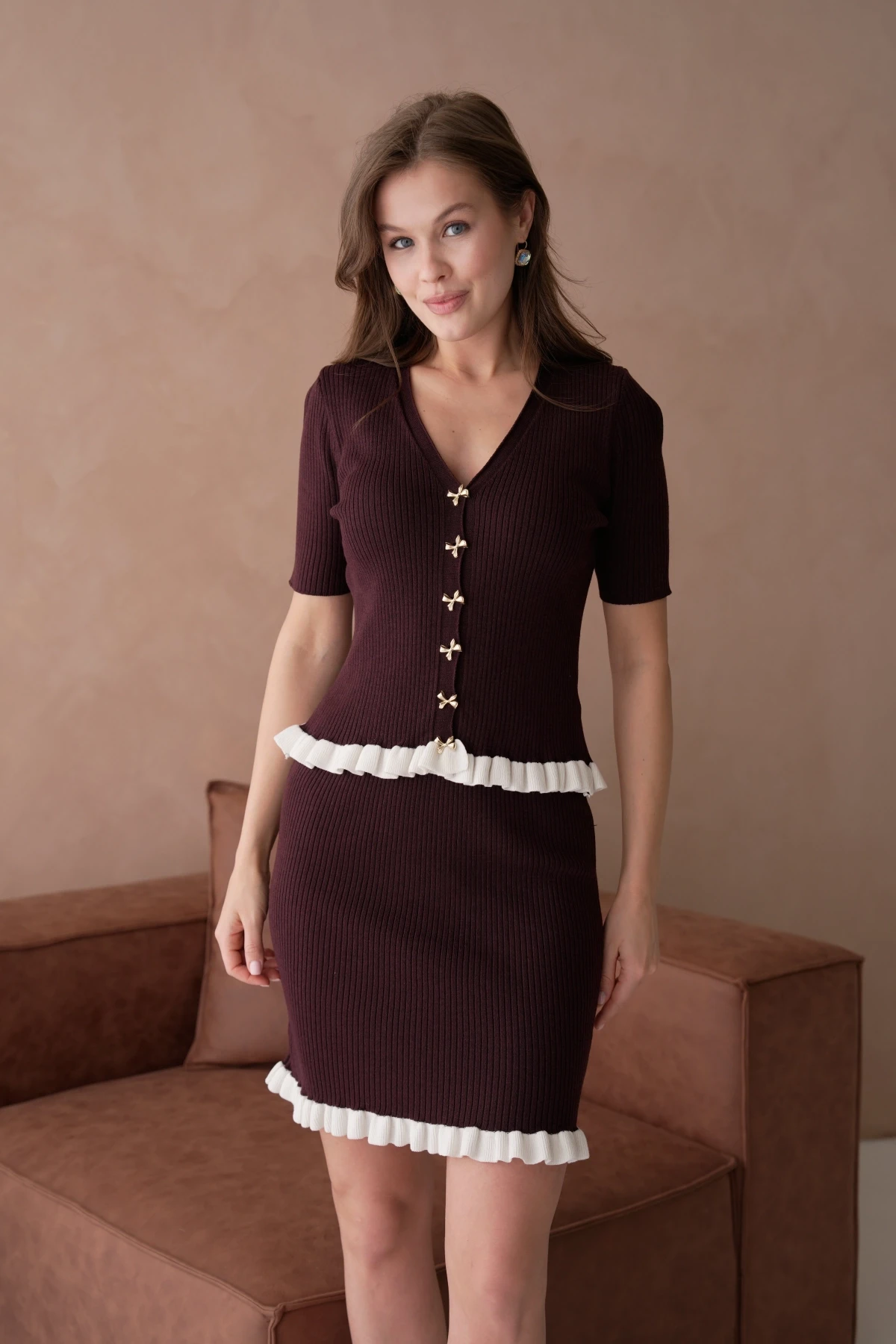 Aksesuar Detaylı Eteği Fırfırlı Bluz Etek İkili Triko Takım