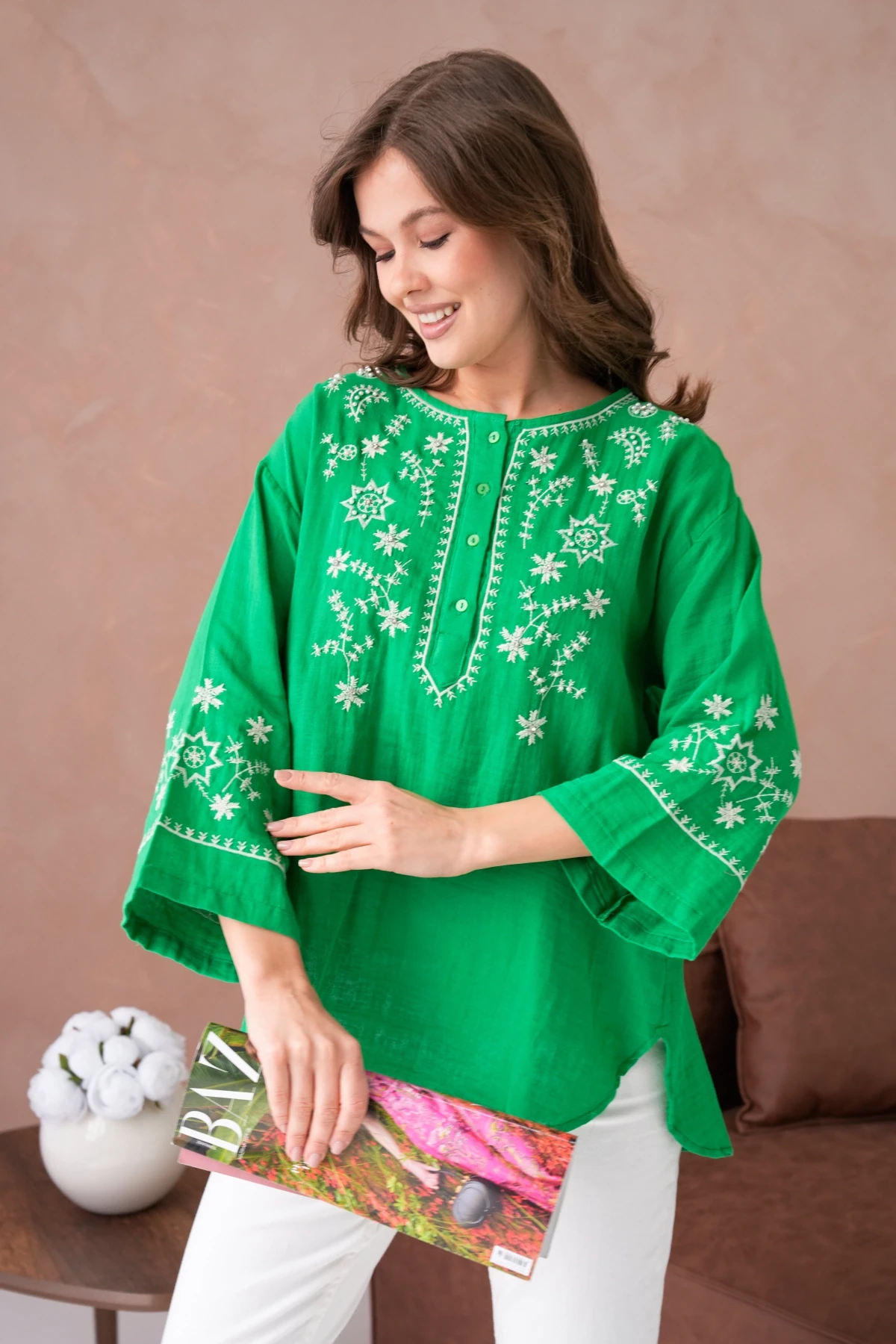 Yuvarlak Yaka Nakış İşleme Taş Detaylı Geniş Kol Salaş Dokuma Tunik