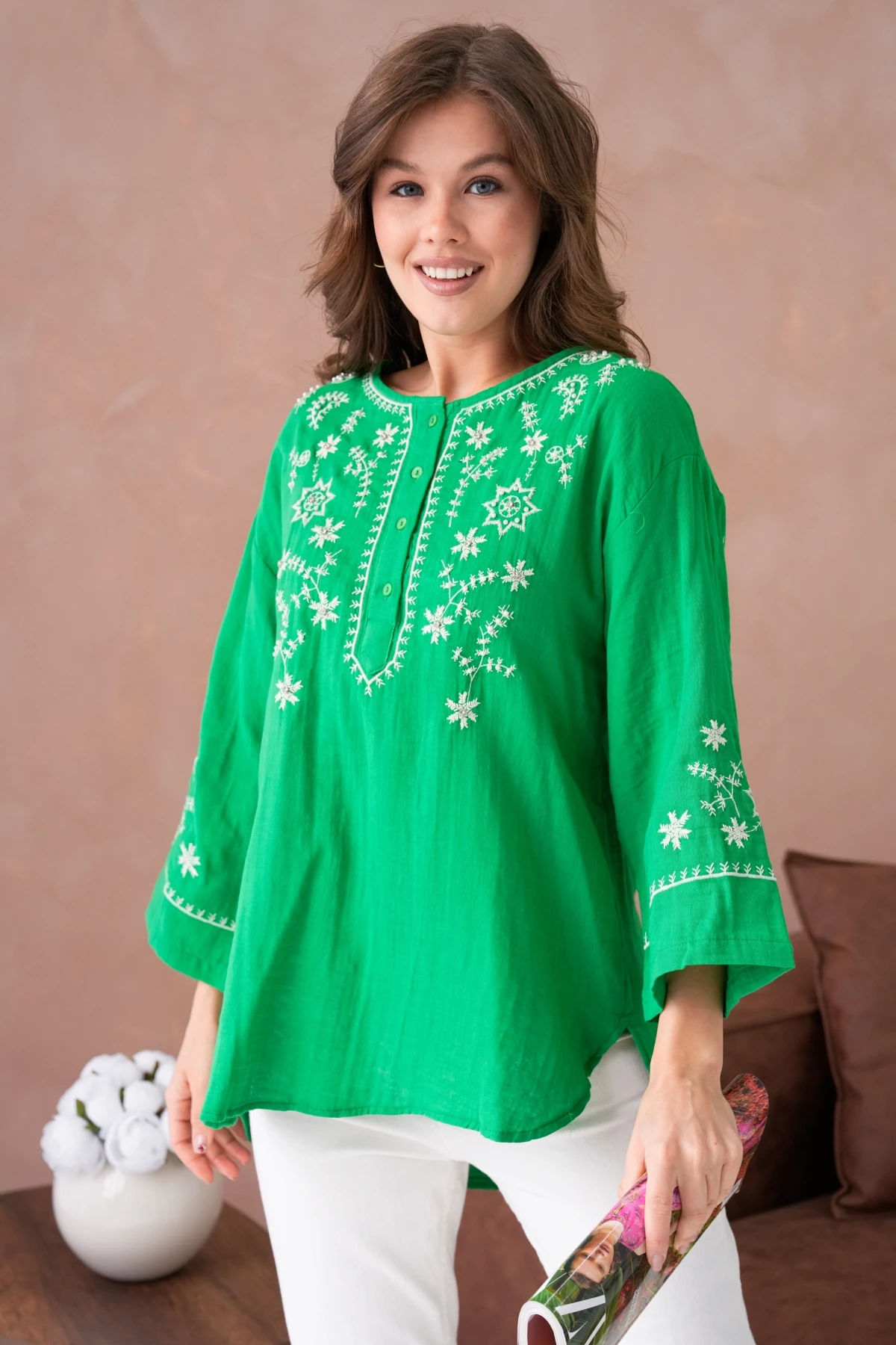 Yuvarlak Yaka Nakış İşleme Taş Detaylı Geniş Kol Salaş Dokuma Tunik