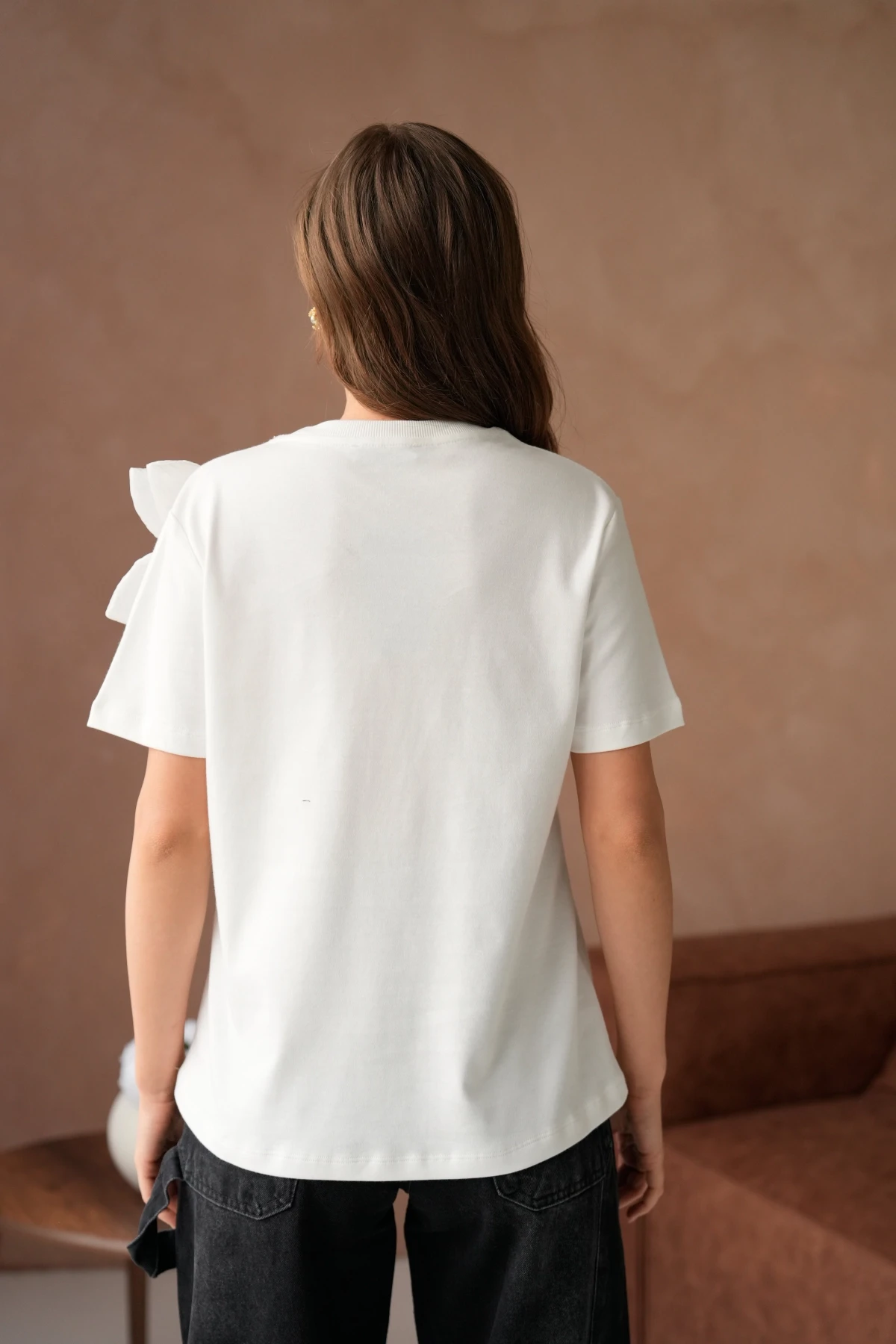 Gül Aksesuarlı Basic T-Shirt