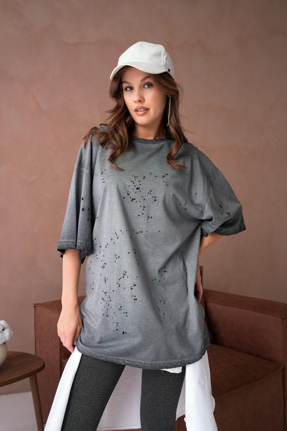 Delikli Salaş T-Shirt