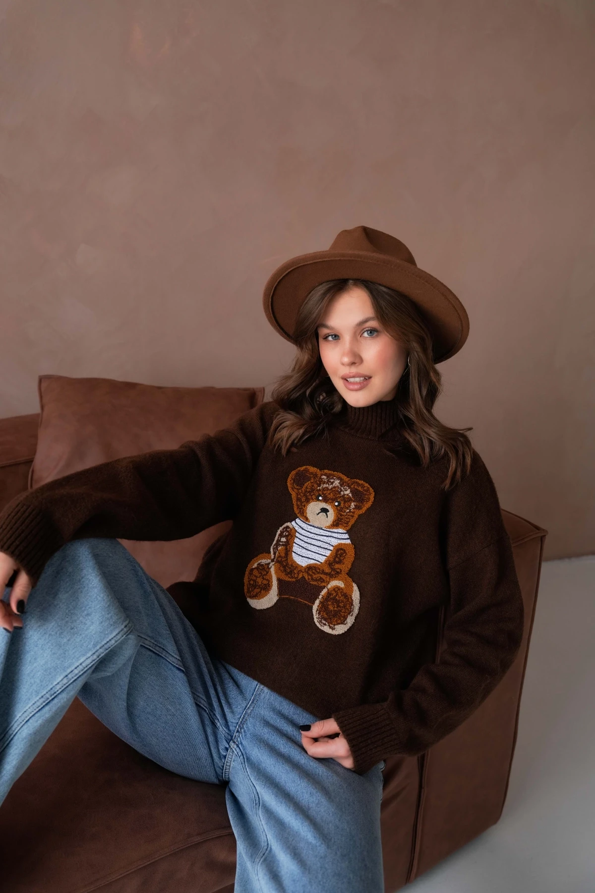 Kadın Bisiklet Yaka Nakış Detaylı Salaş Triko Kazak