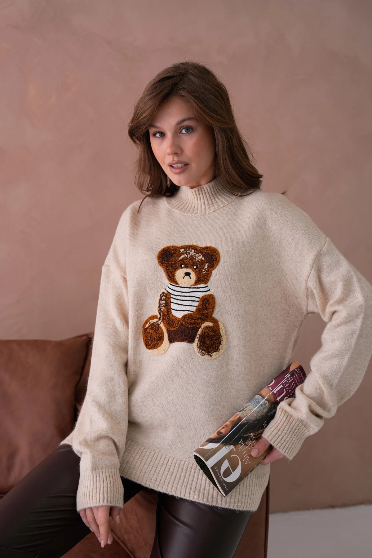 Kadın Bisiklet Yaka Nakış Detaylı Salaş Triko Kazak