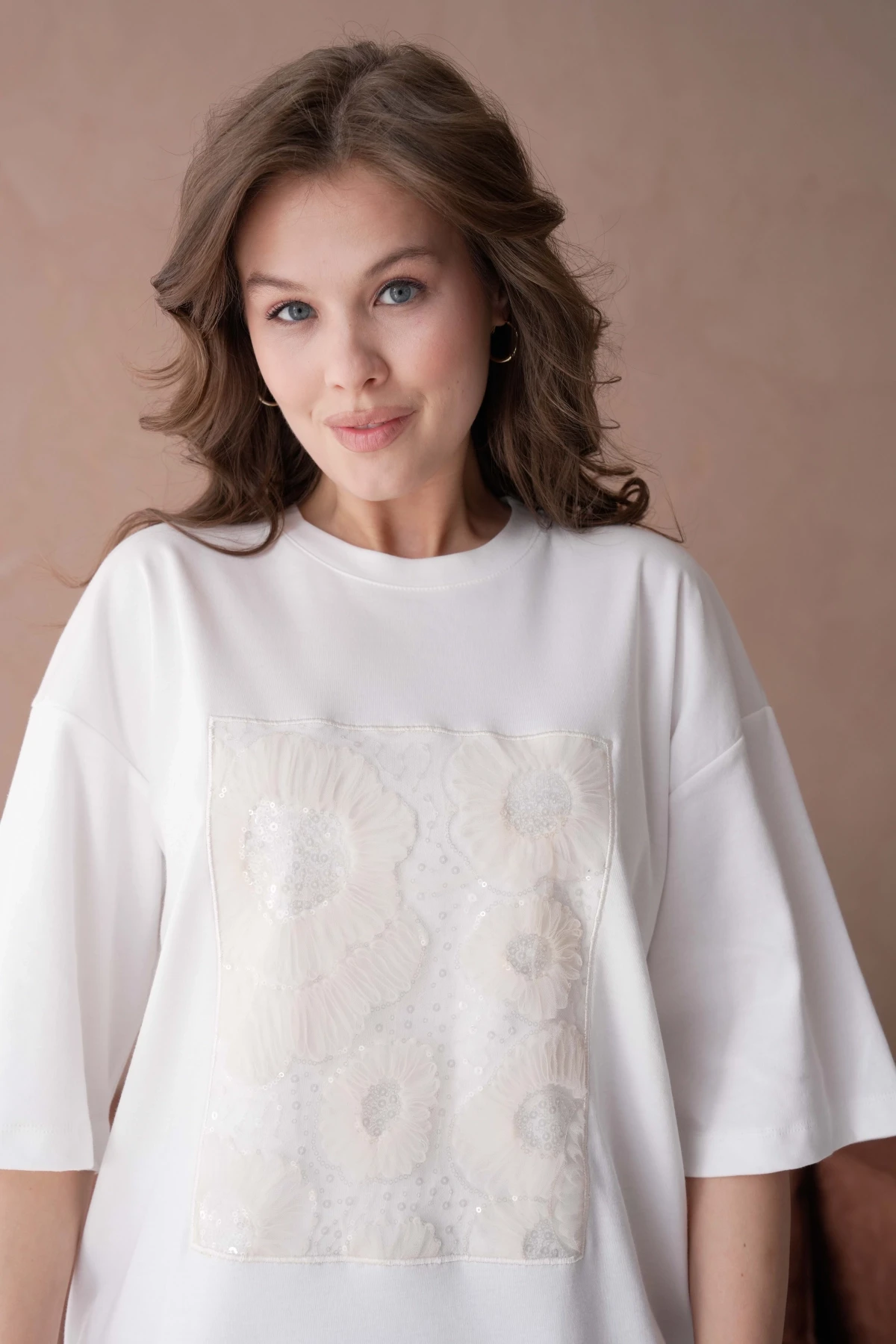 Bisiklet Yaka Ön Yüzü Tül Detaylı Oversize Kalıp Basic T-Shirt