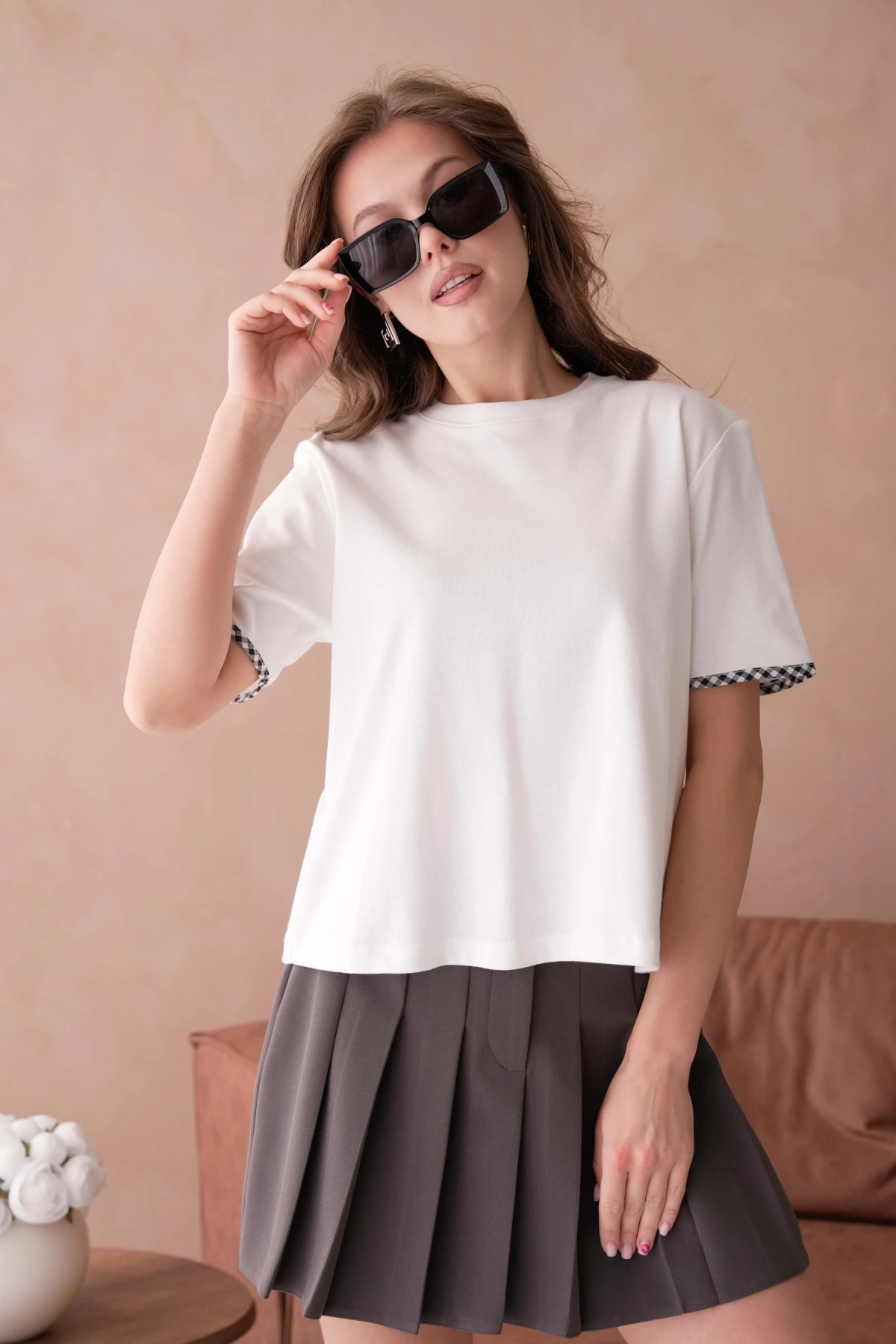 Bisiklet Yaka Sırtı 3 Fiyonk Detaylı T-Shirt