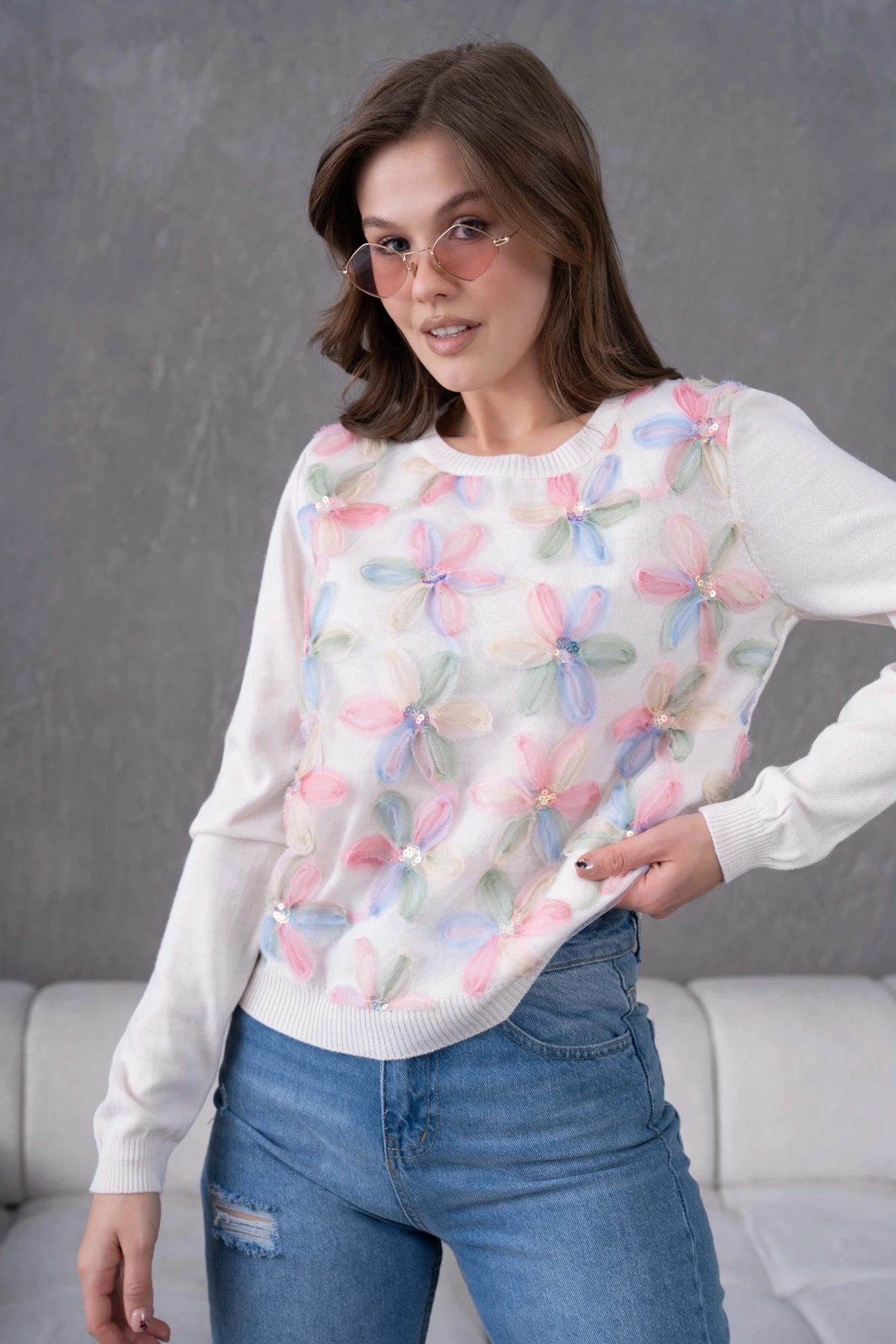 Bisiklet Yaka Tül Detaylı Aplikeli Triko Kazak