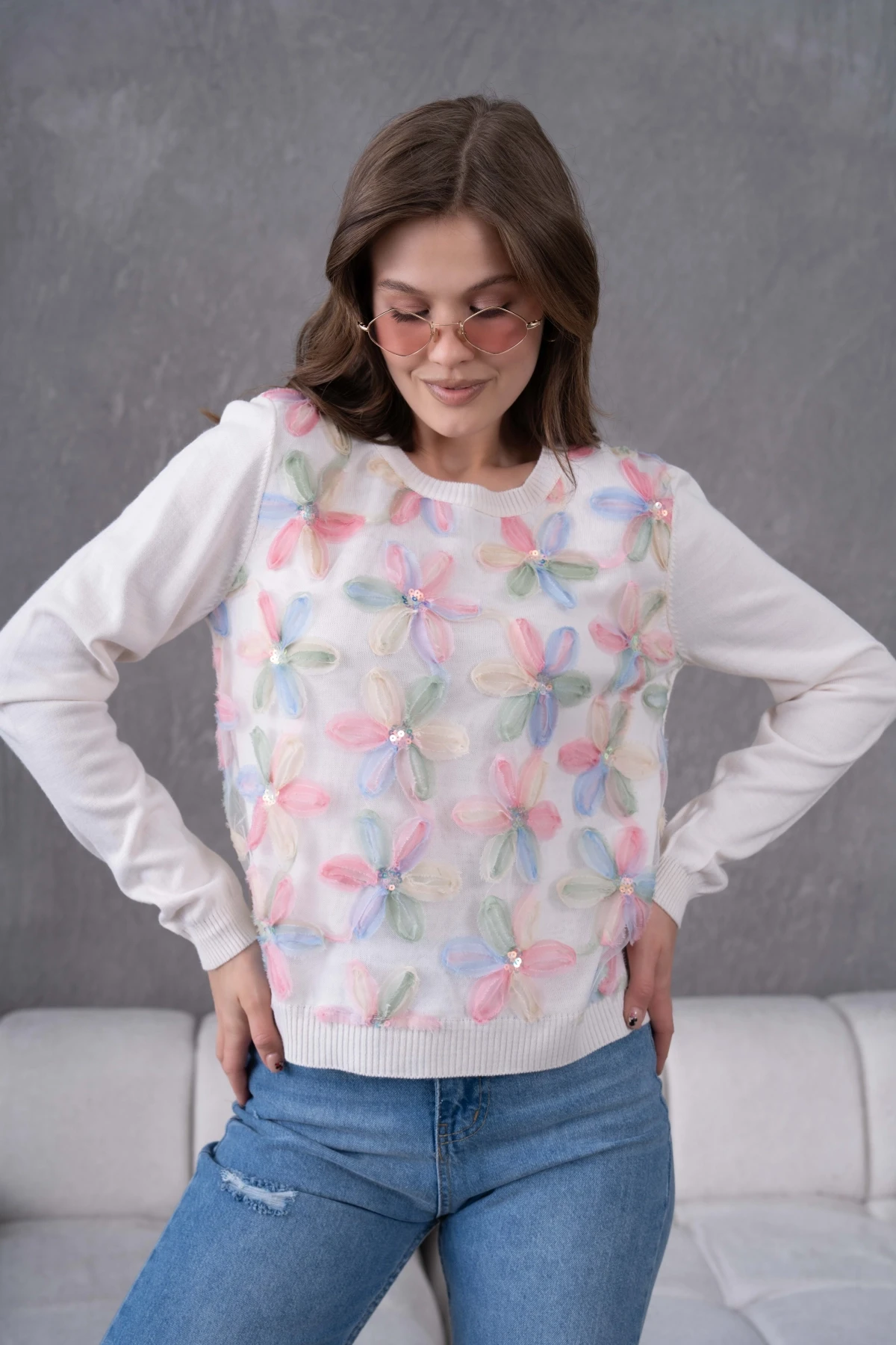 Bisiklet Yaka Tül Detaylı Aplikeli Triko Kazak