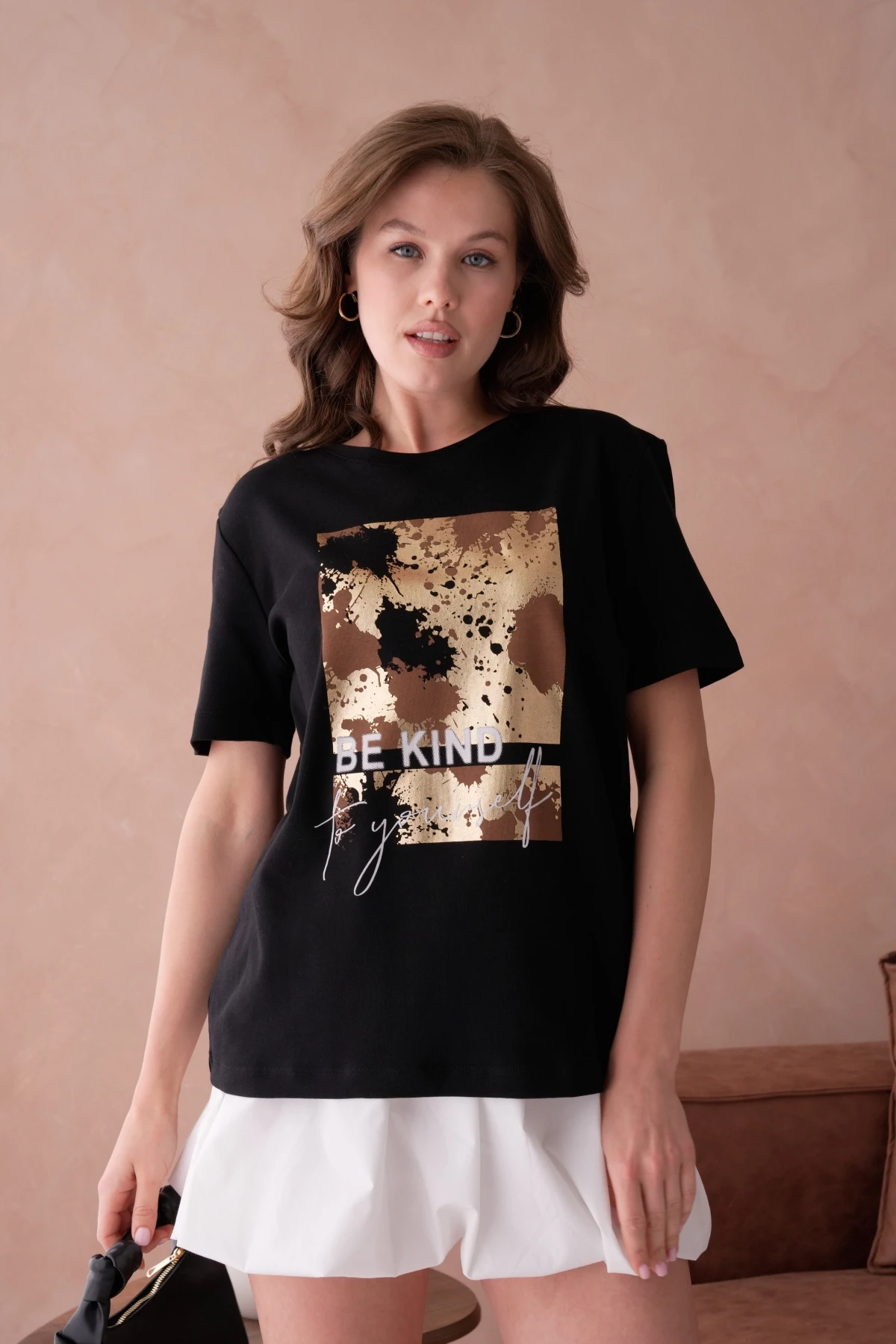 Bisiklet Yaka Varak Baskılı Basic T-Shirt