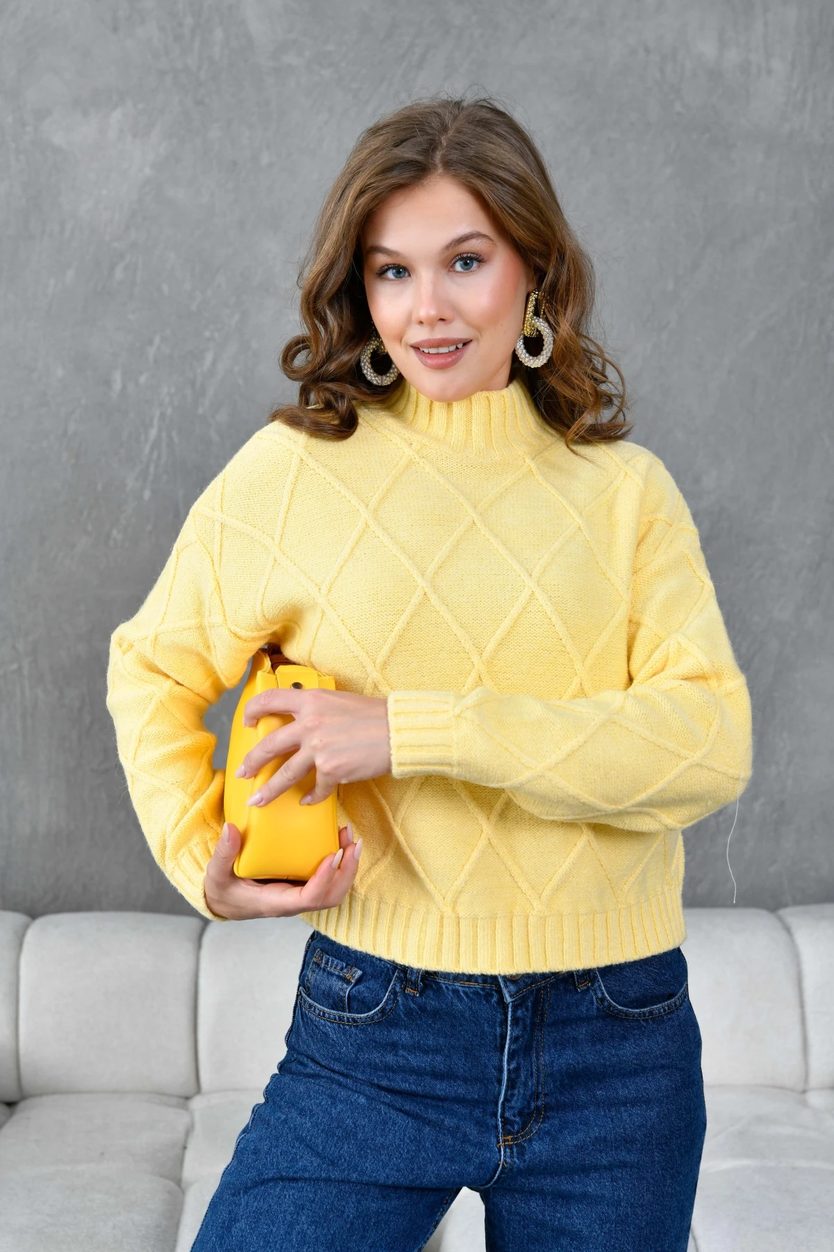 Kadın Dik Ayak Baklava Desen Triko Kazak