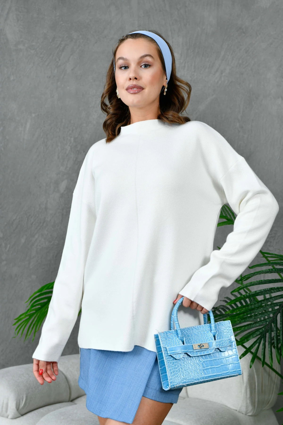 Kadın Dik Yaka Salaş Triko Kazak