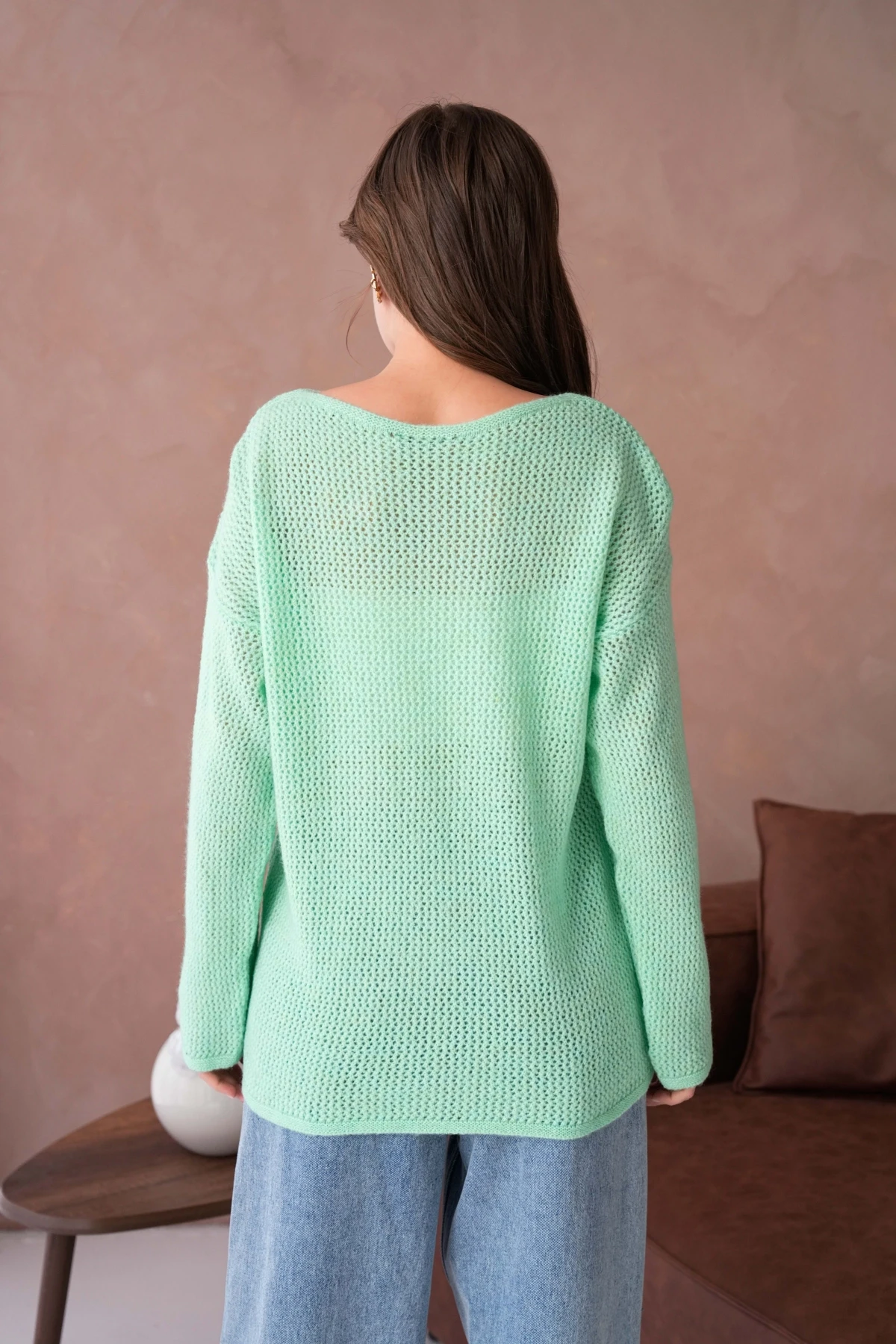 Kayık Yaka Dokulu Aplikeli Uzun Kol Kazak