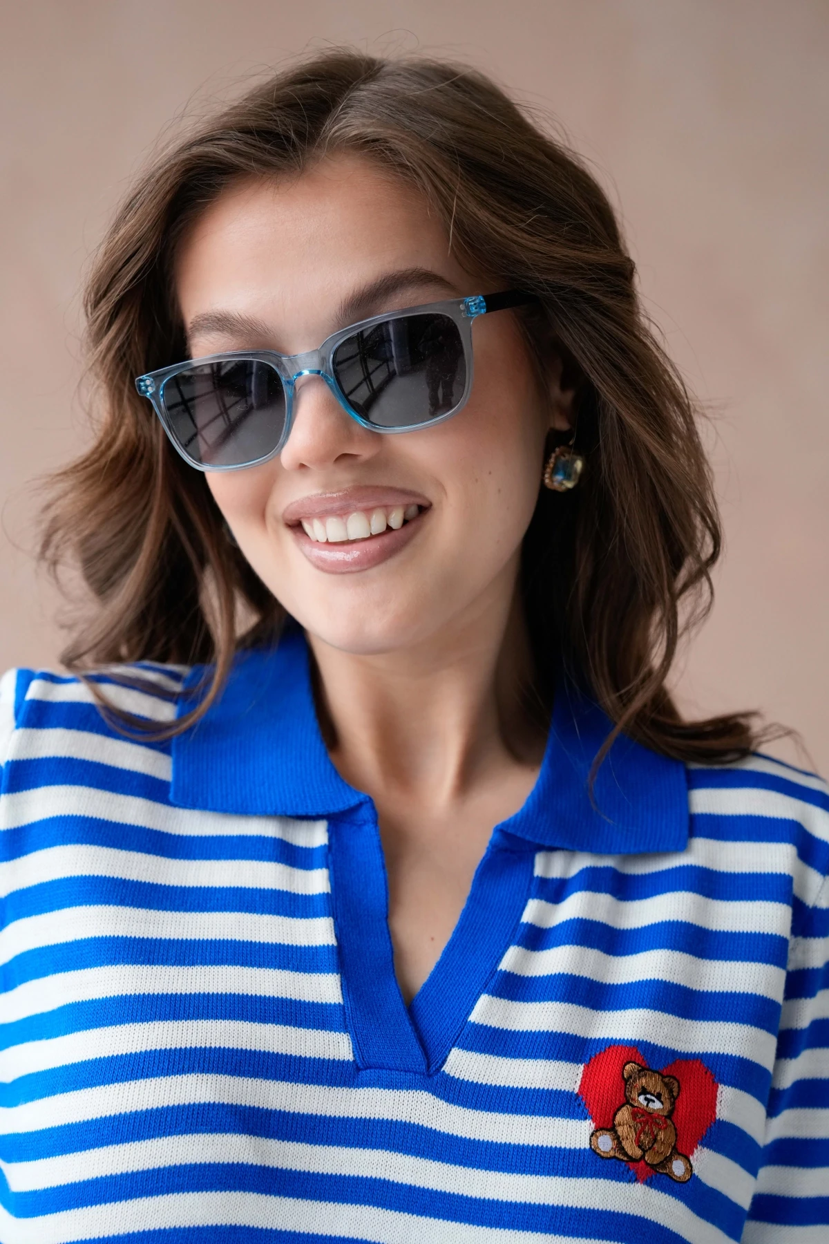 Polo Yaka Nakış Detaylı Çizgili Triko Kazak