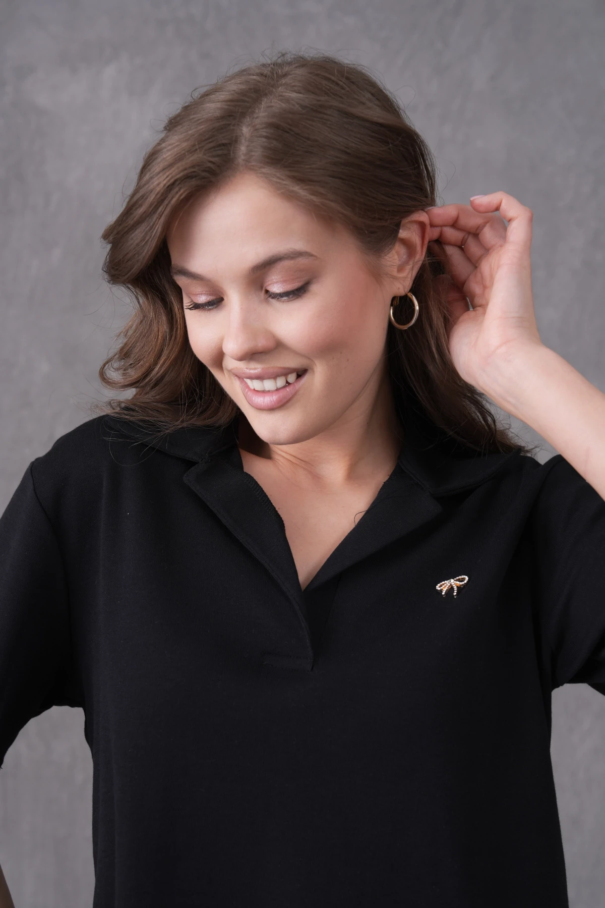 Aksesuar Detaylı Basic T-Shirt