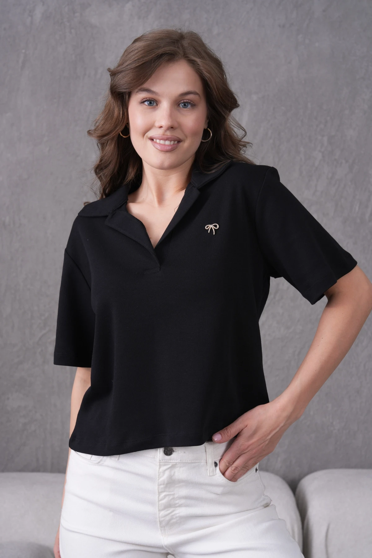 Aksesuar Detaylı Basic T-Shirt