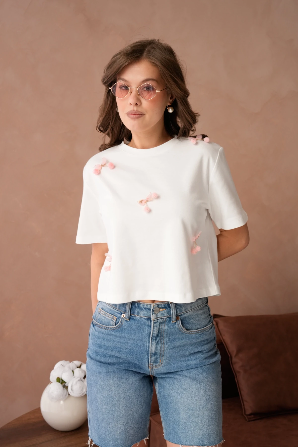 Aksesuar Detaylı Kısa Kol Basic T-Shirt