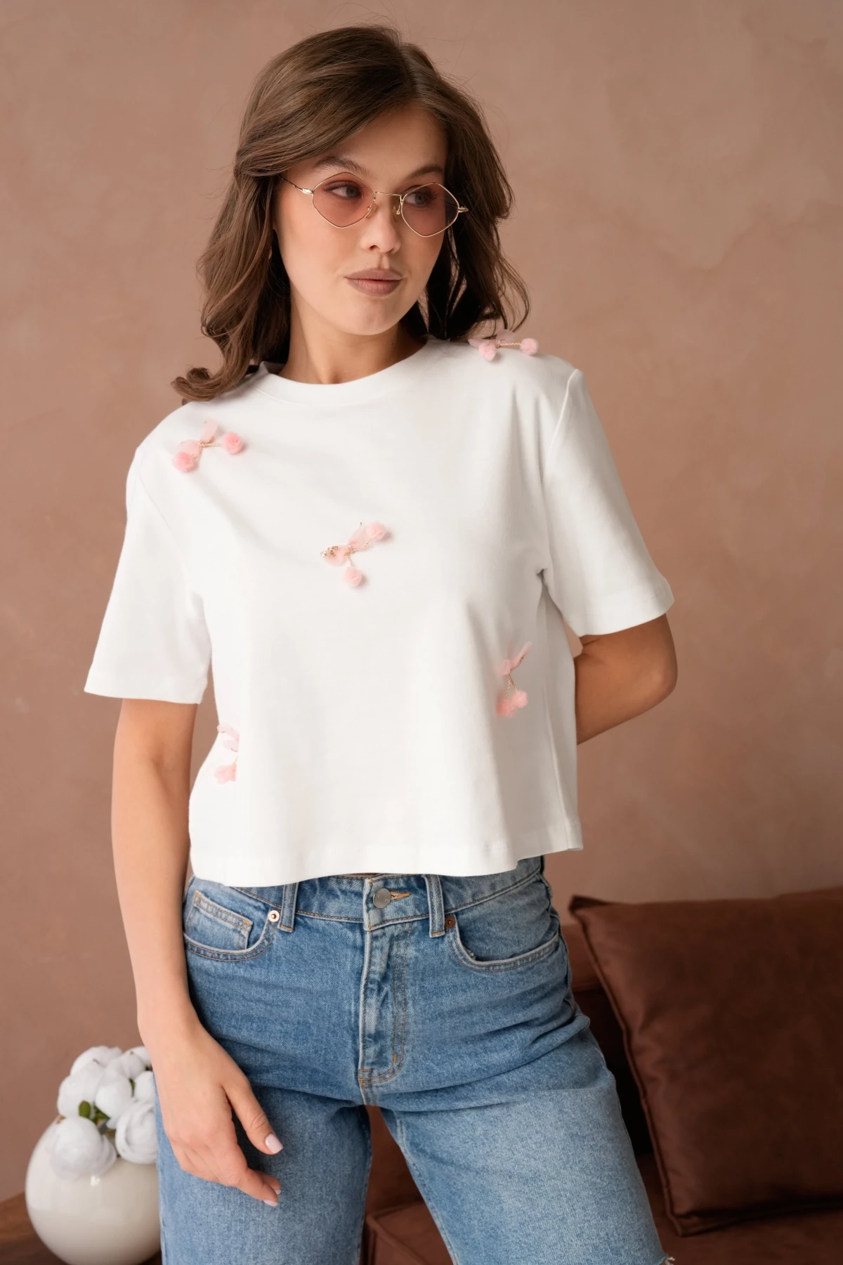 Aksesuar Detaylı Kısa Kol Basic T-Shirt