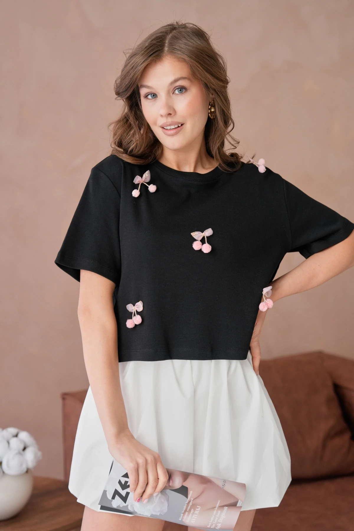 Aksesuar Detaylı Kısa Kol Basic T-Shirt