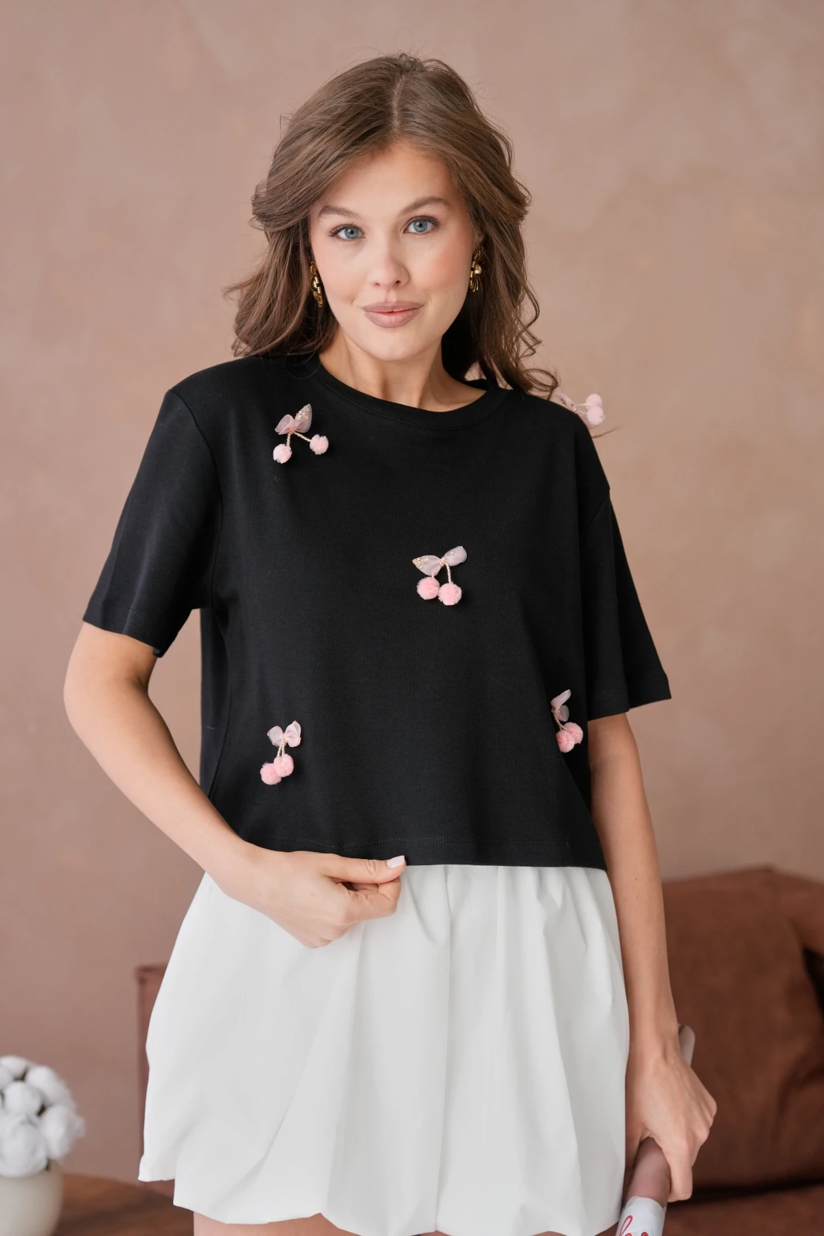 Aksesuar Detaylı Kısa Kol Basic T-Shirt