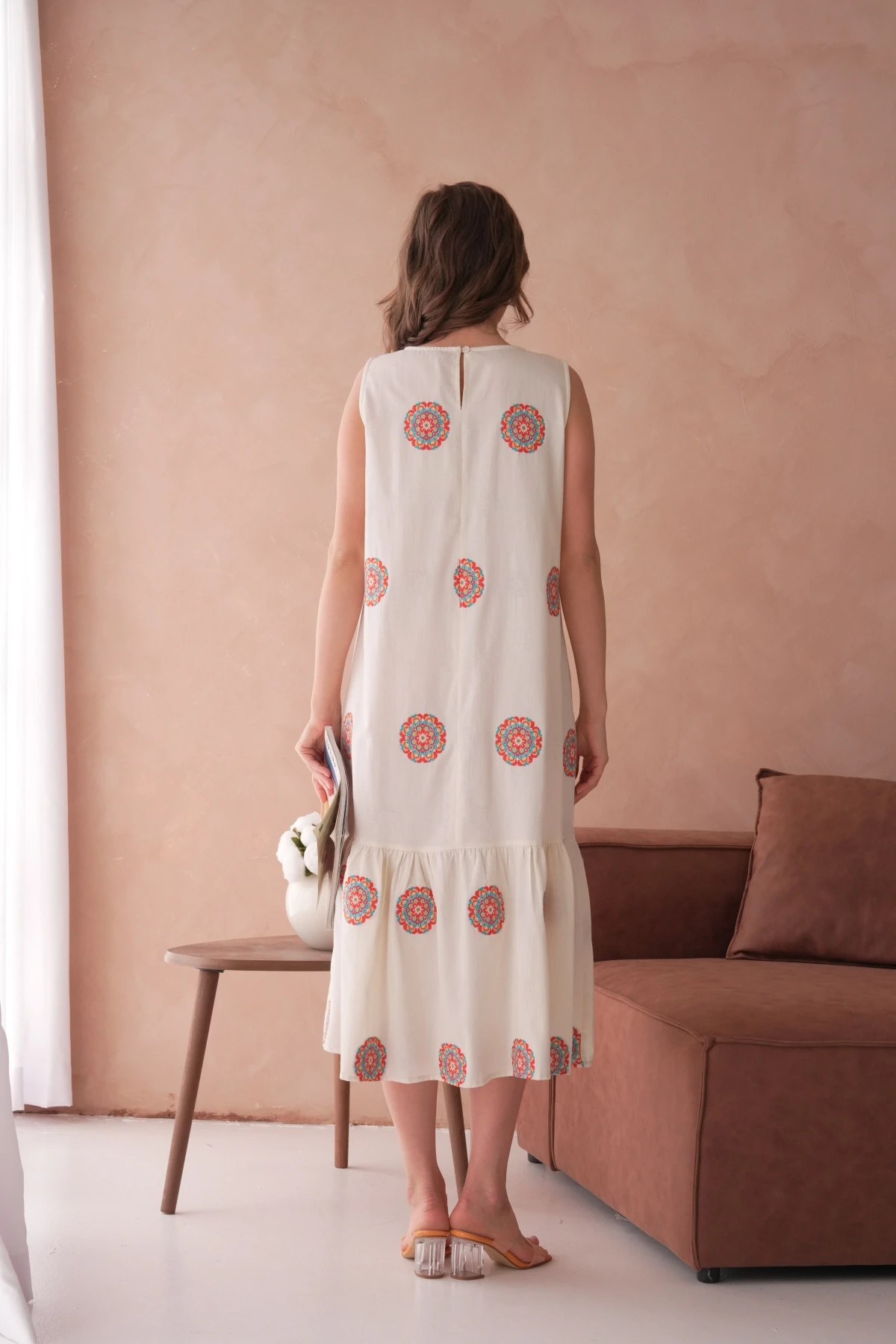 Nakışlı Volanlı Salaş Dokuma Elbise