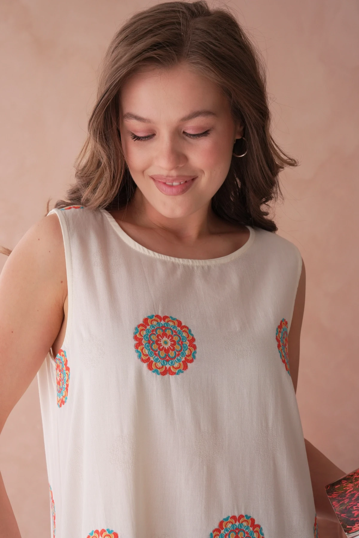 Nakışlı Volanlı Salaş Dokuma Elbise