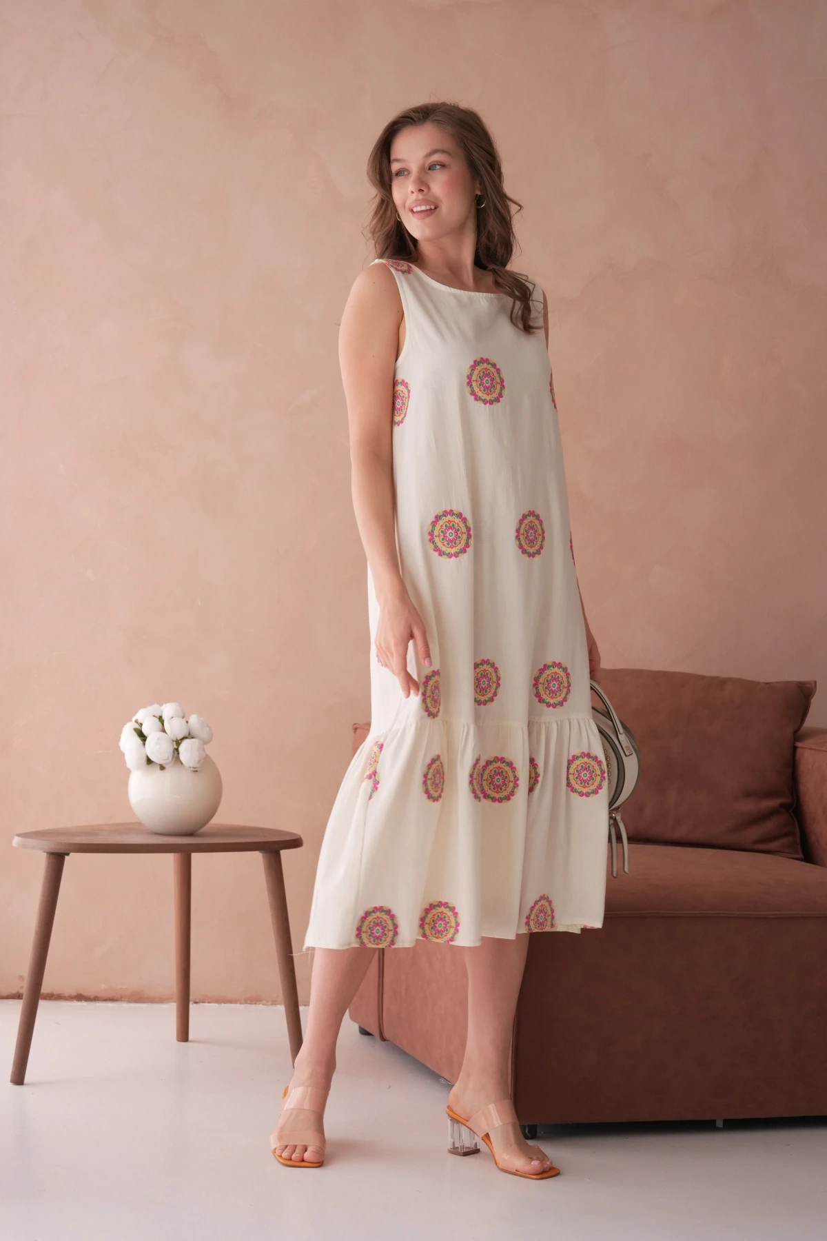 Nakışlı Volanlı Salaş Dokuma Elbise