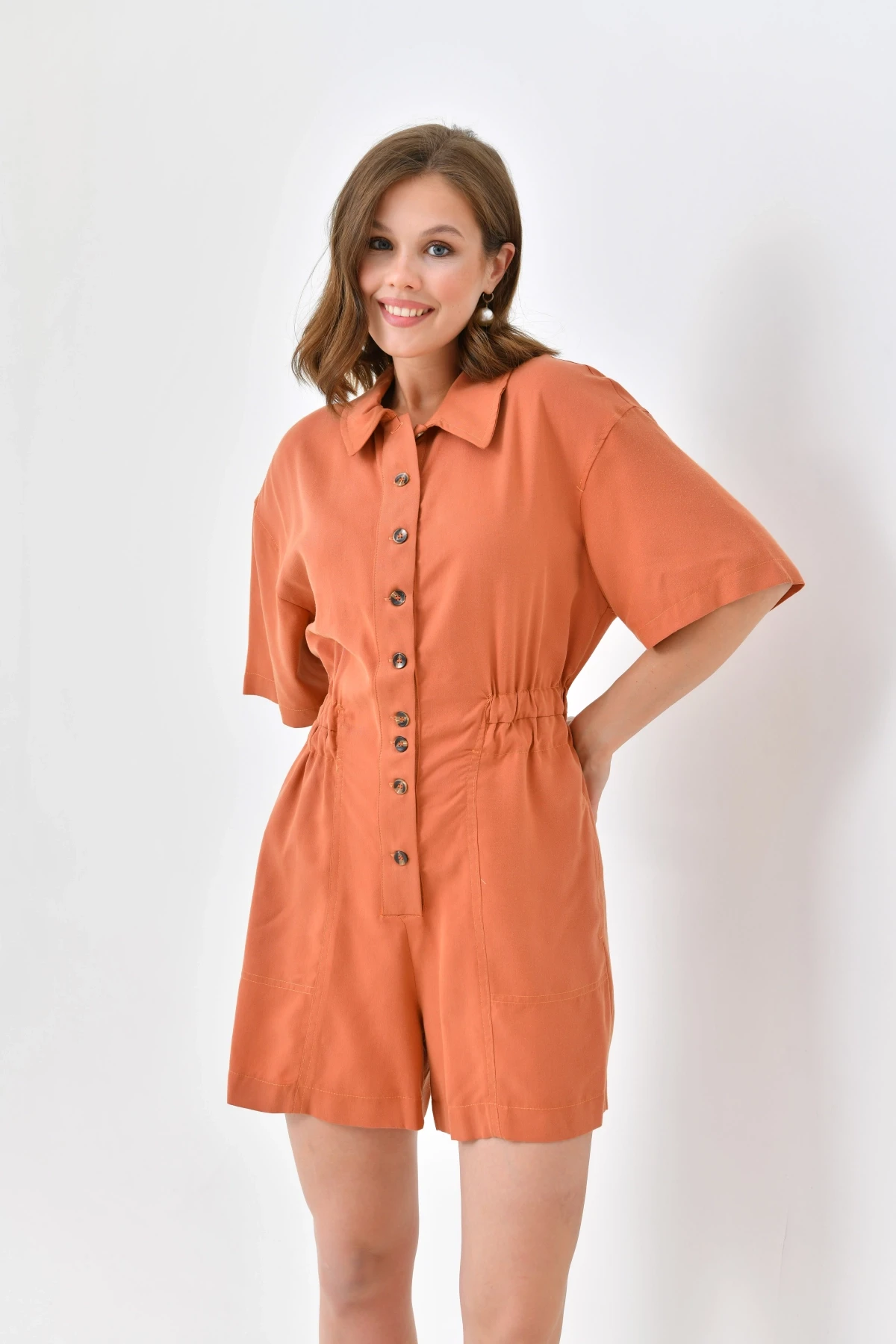 Kadın Düşük Kollu Bel Lastikli Düğme Detay Tencel Tulum