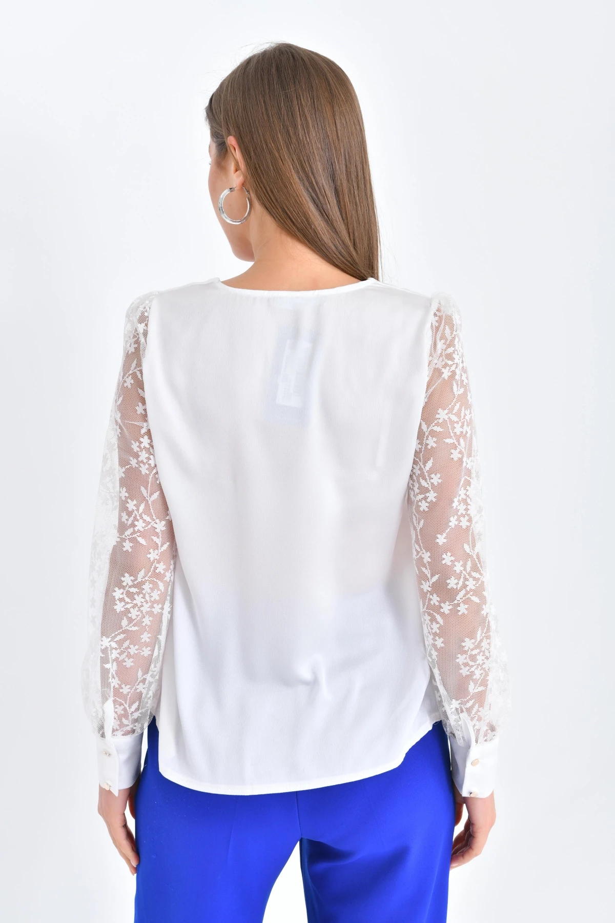 Kare Yaka Kolları Tül Detaylı Dokuma Bluz