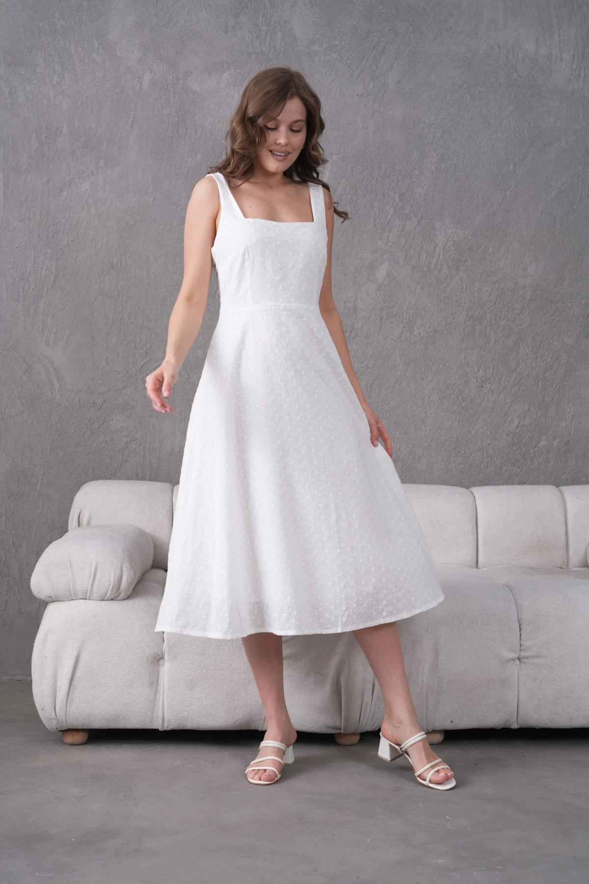 Kare Yaka Kolsuz Astarlı Brode Elbise