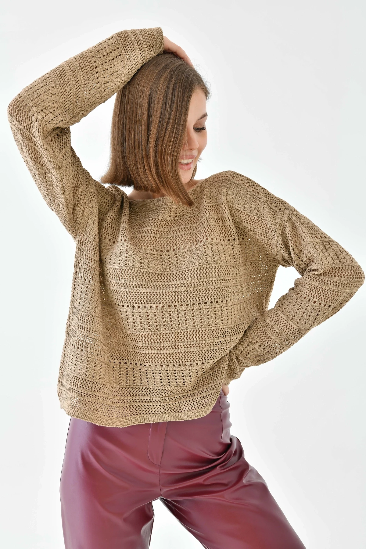 Örgü Detay Oversize Kayık Yaka Kısa Bej Renk Kazak