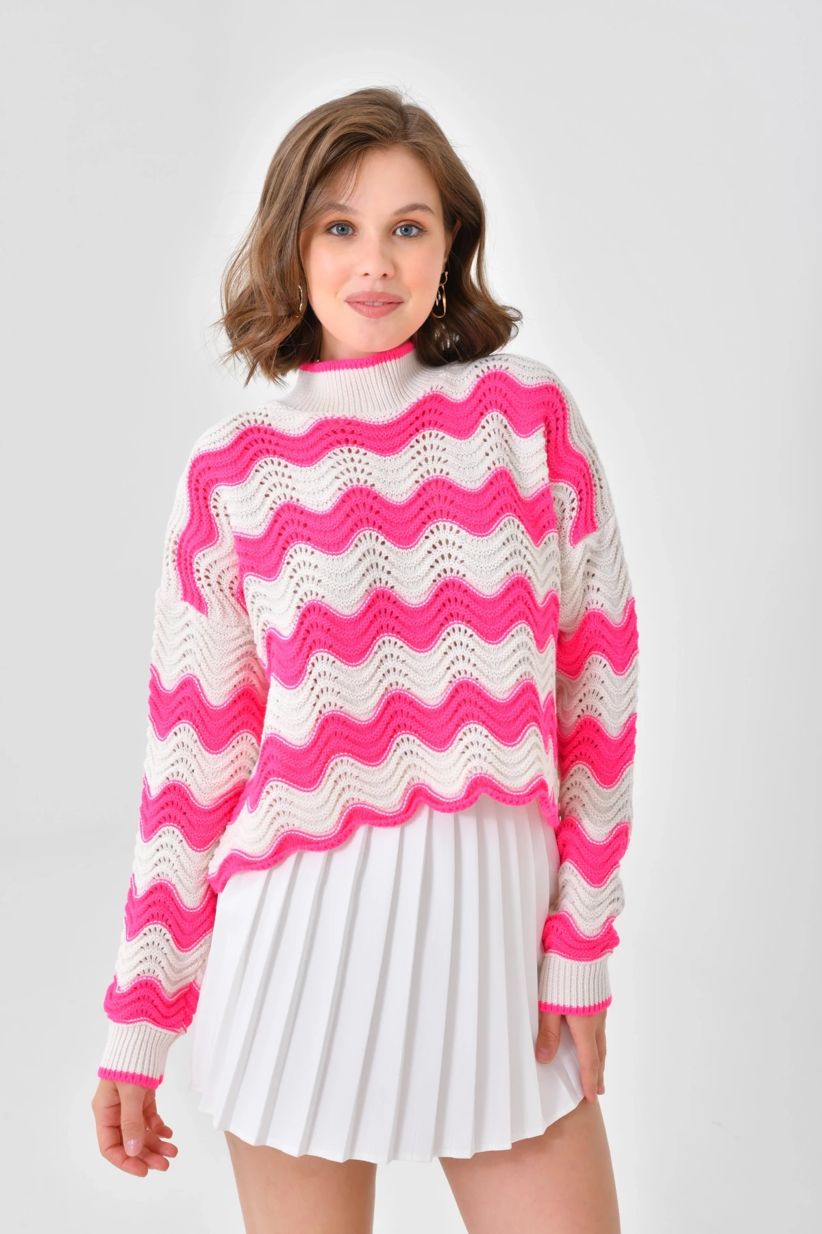 Örgü Detaylı Dik Yaka Triko Kazak