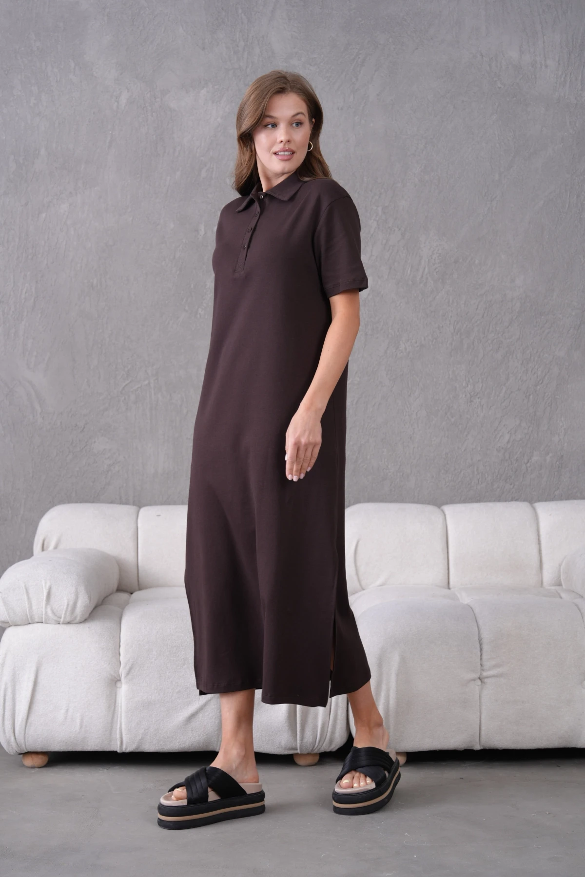 Polo Yaka Kısa Kol Yırtmaçlı Salaş Penye Elbise