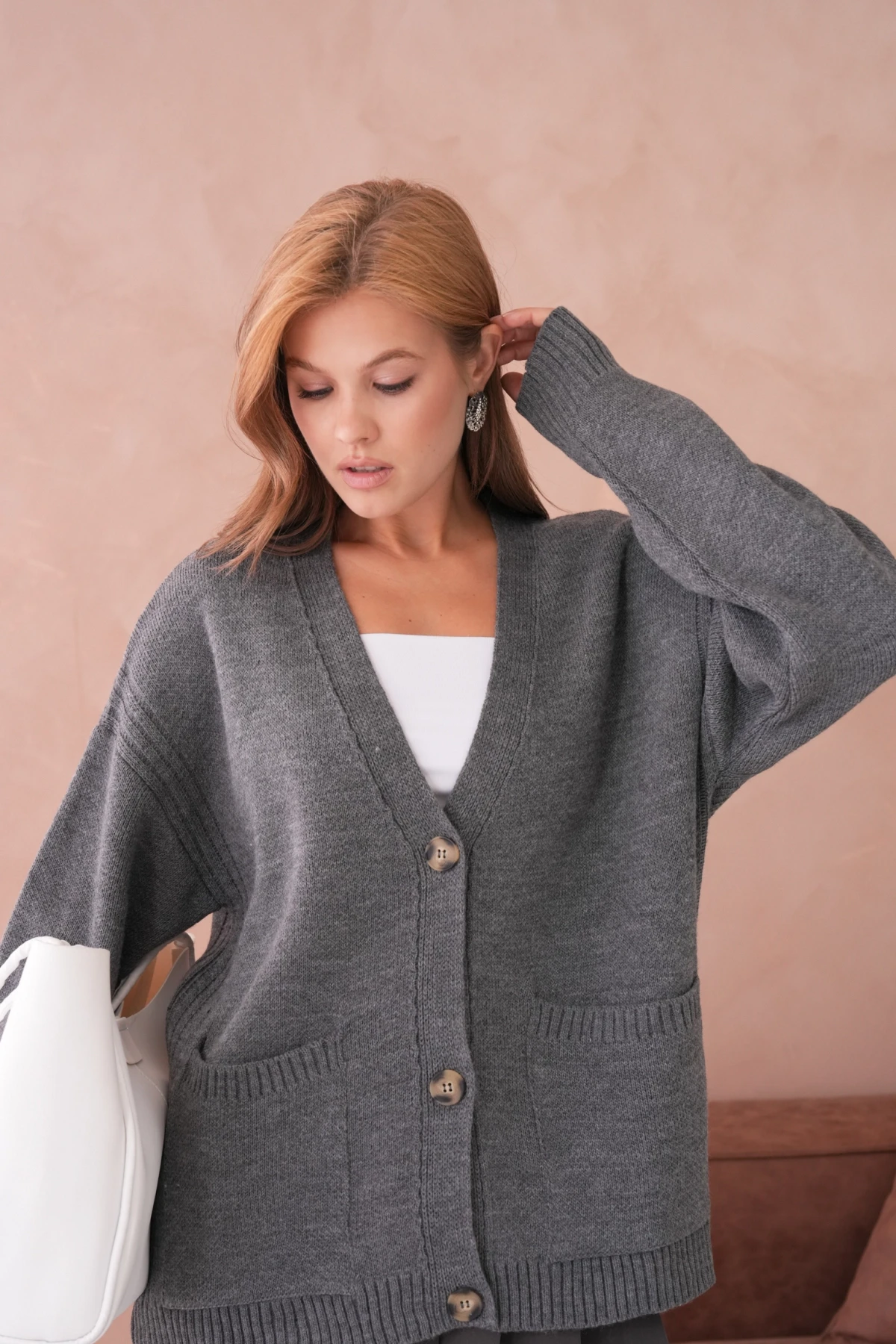 Kadın Açık Yaka Düğme Detay Oversize Triko Kazak