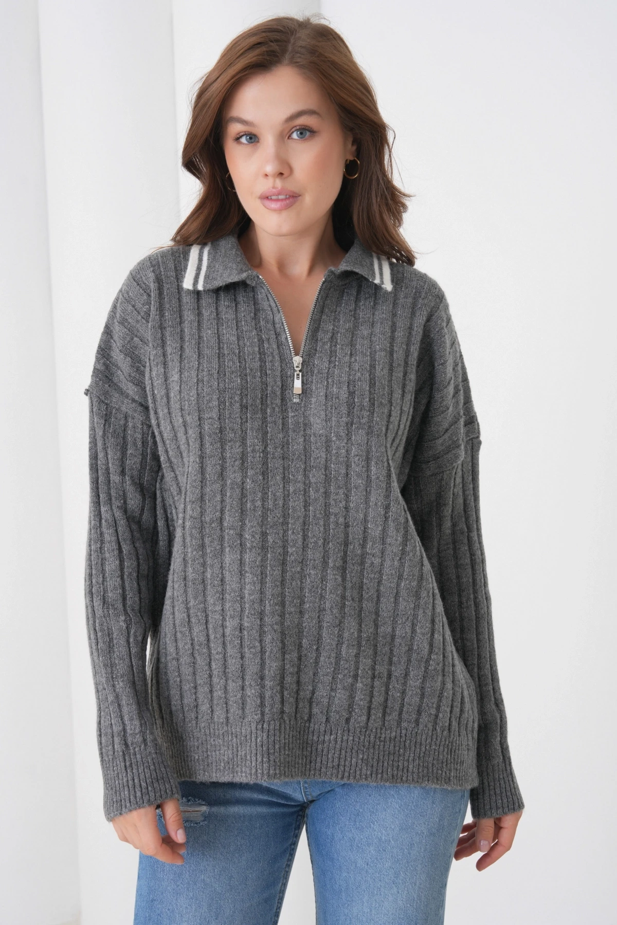 Kadın Antrasit Polo Yaka Fermuarlı Oversize Triko Kazak