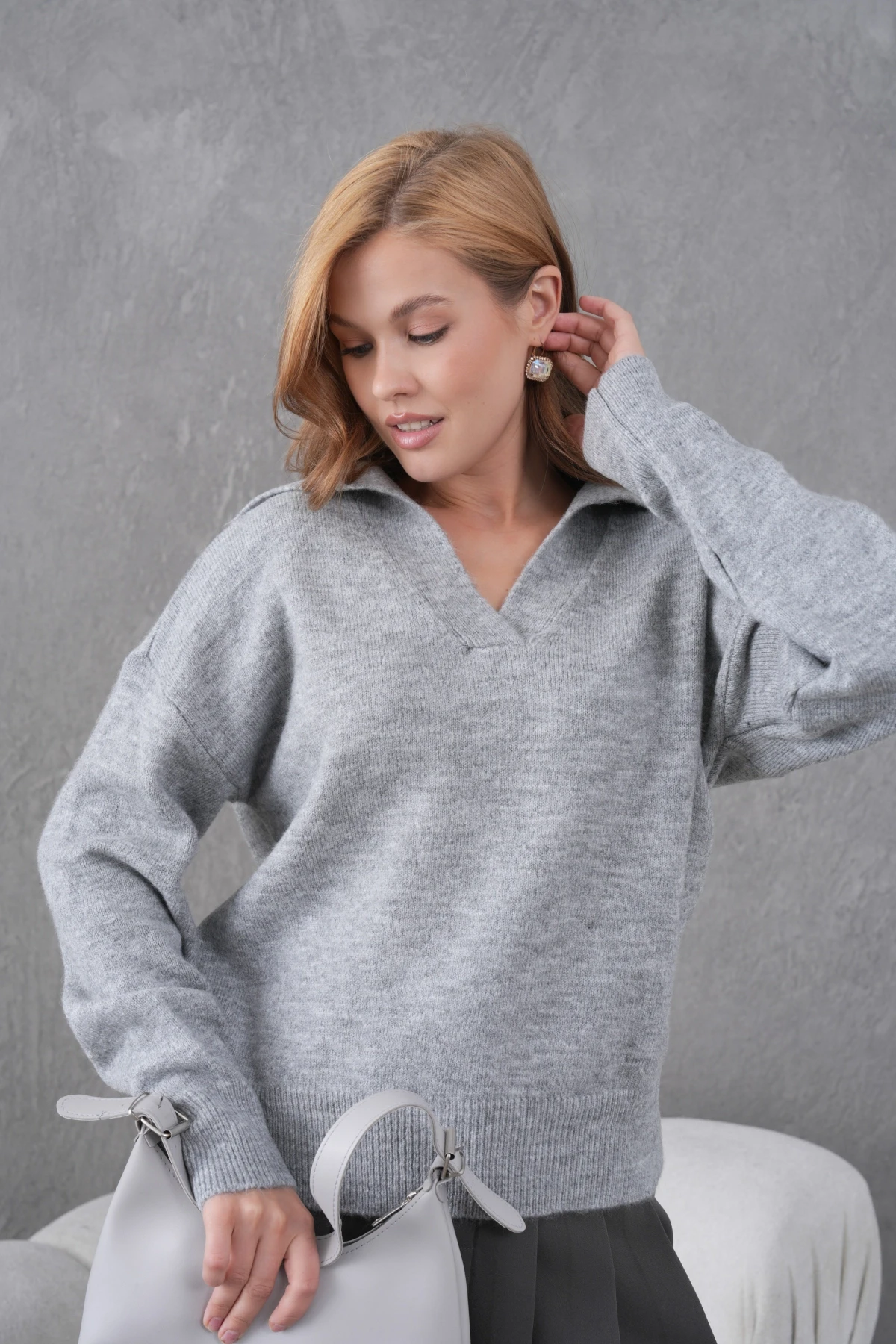 Kadın Gri Polo Yaka Oversize Yarım Pat Yumuşak Dokulu Triko Kazak