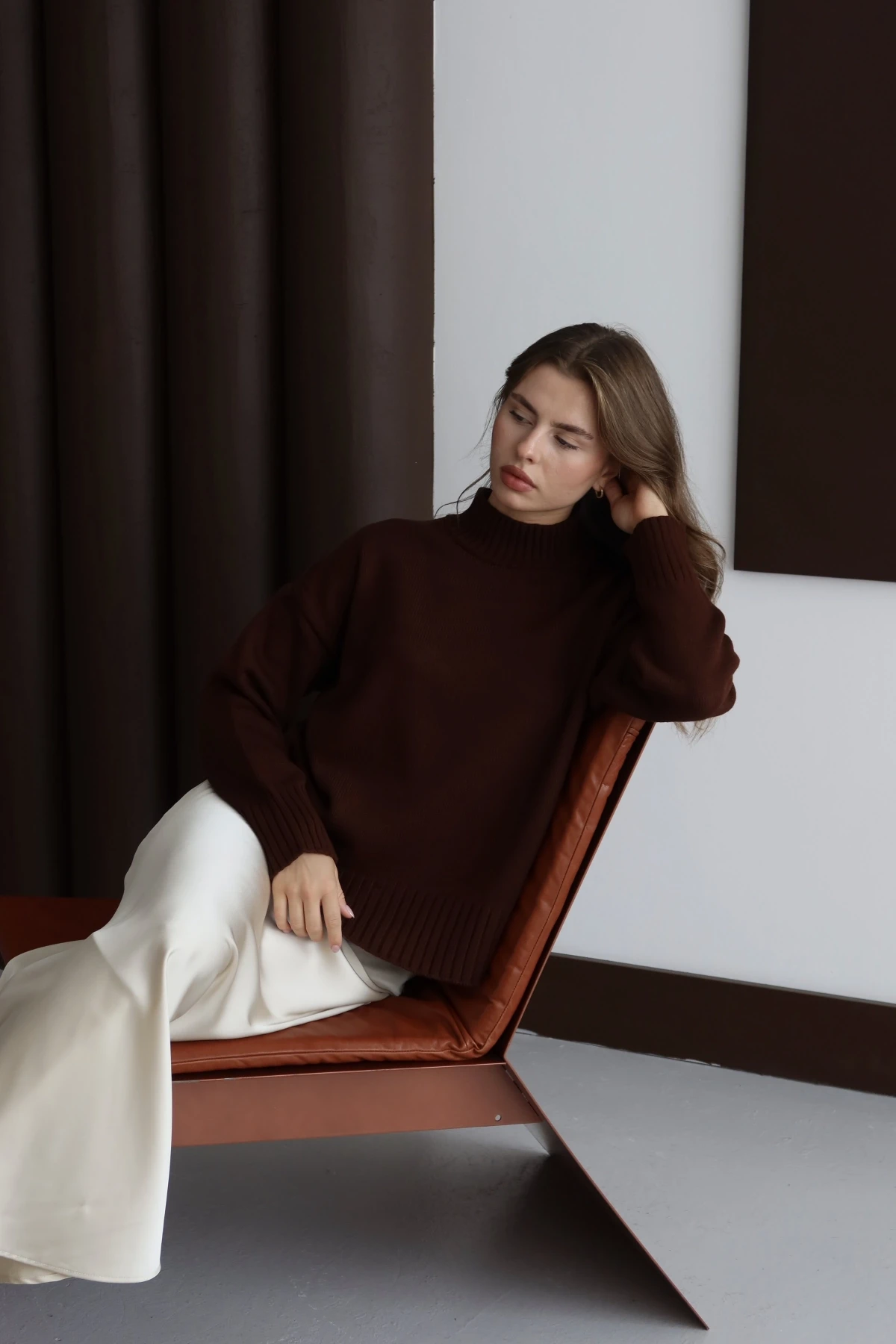 Kadın Kahve Oversize Dik Yaka Basic Triko Kazak