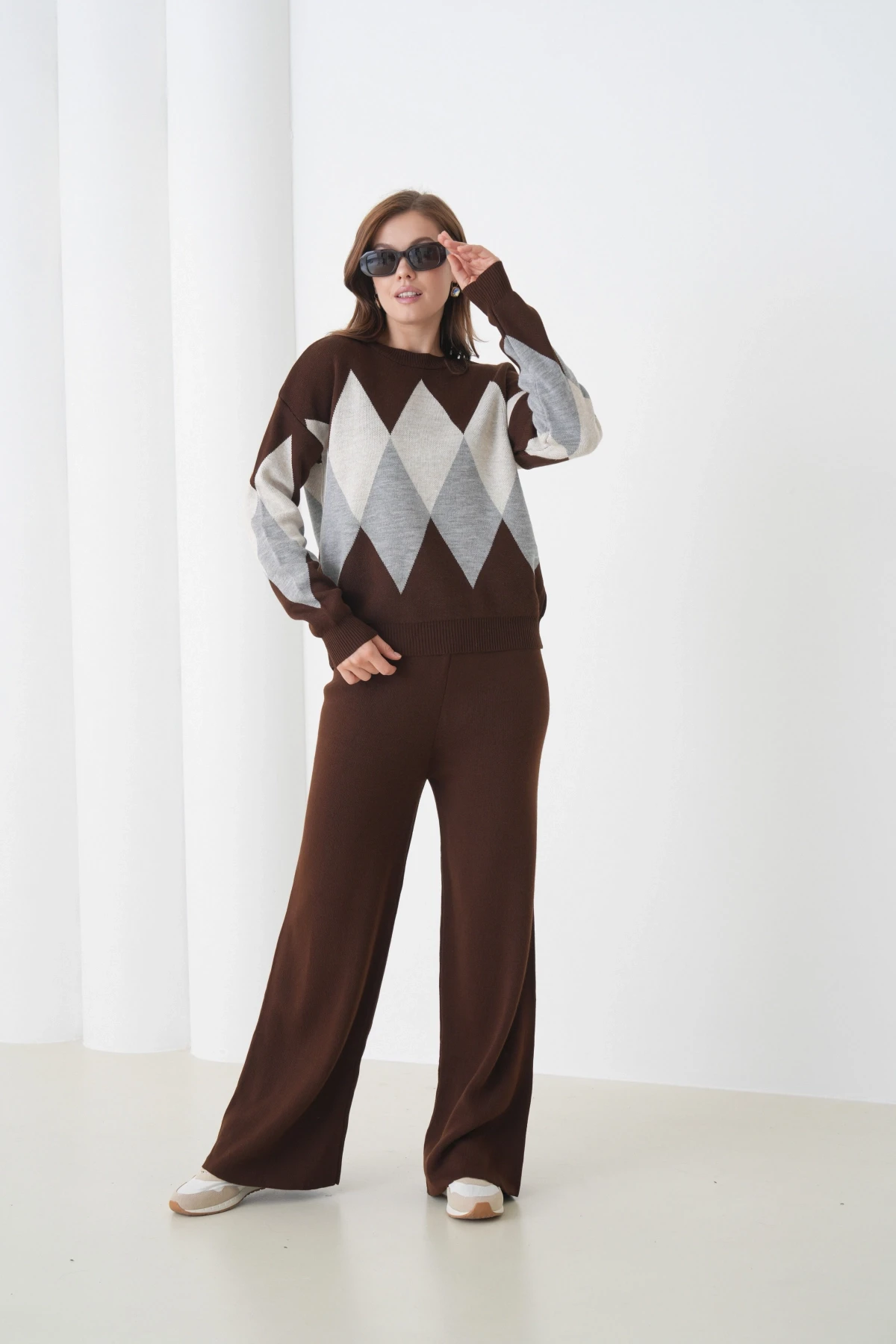 Kadın Kahve Bisiklet Yaka Baklava Desenli Kazak Pantolon Triko Alt-Üst Takım
