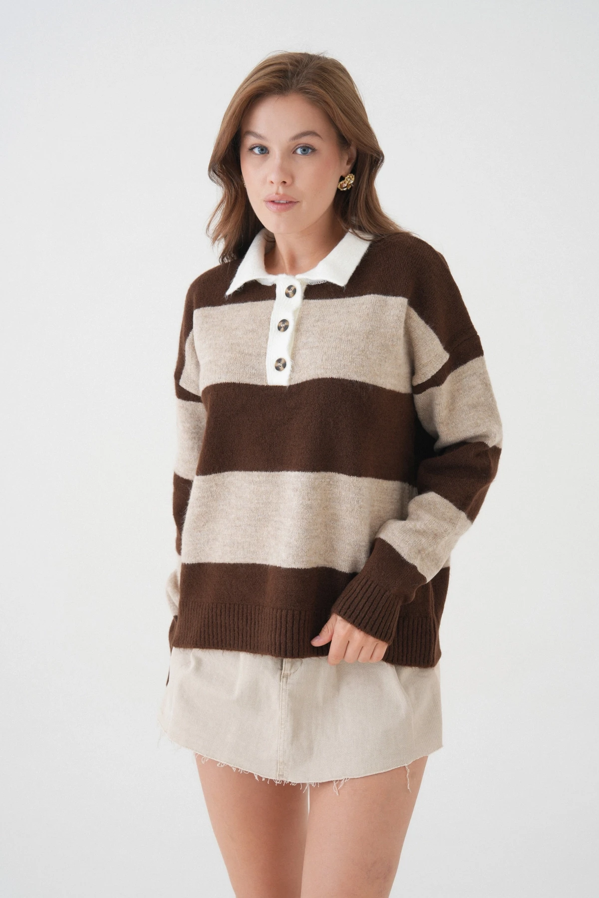 Kadın Kahve Polo Yaka Çizgili Oversize Yumuşak Dokulu Triko Kazak