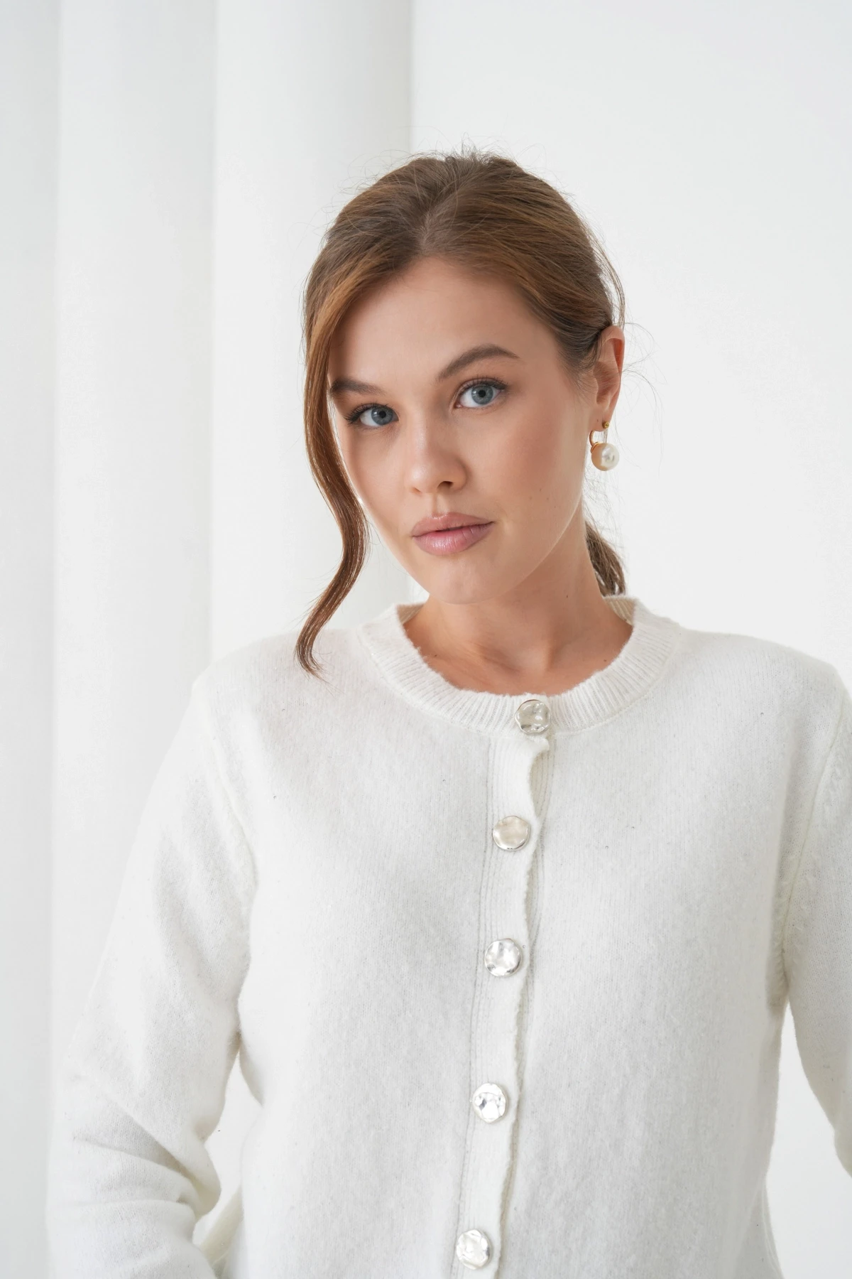 Kadın Kemik Bisiklet Yaka Düğme Detay Yumuşak Dokulu Triko Hırka