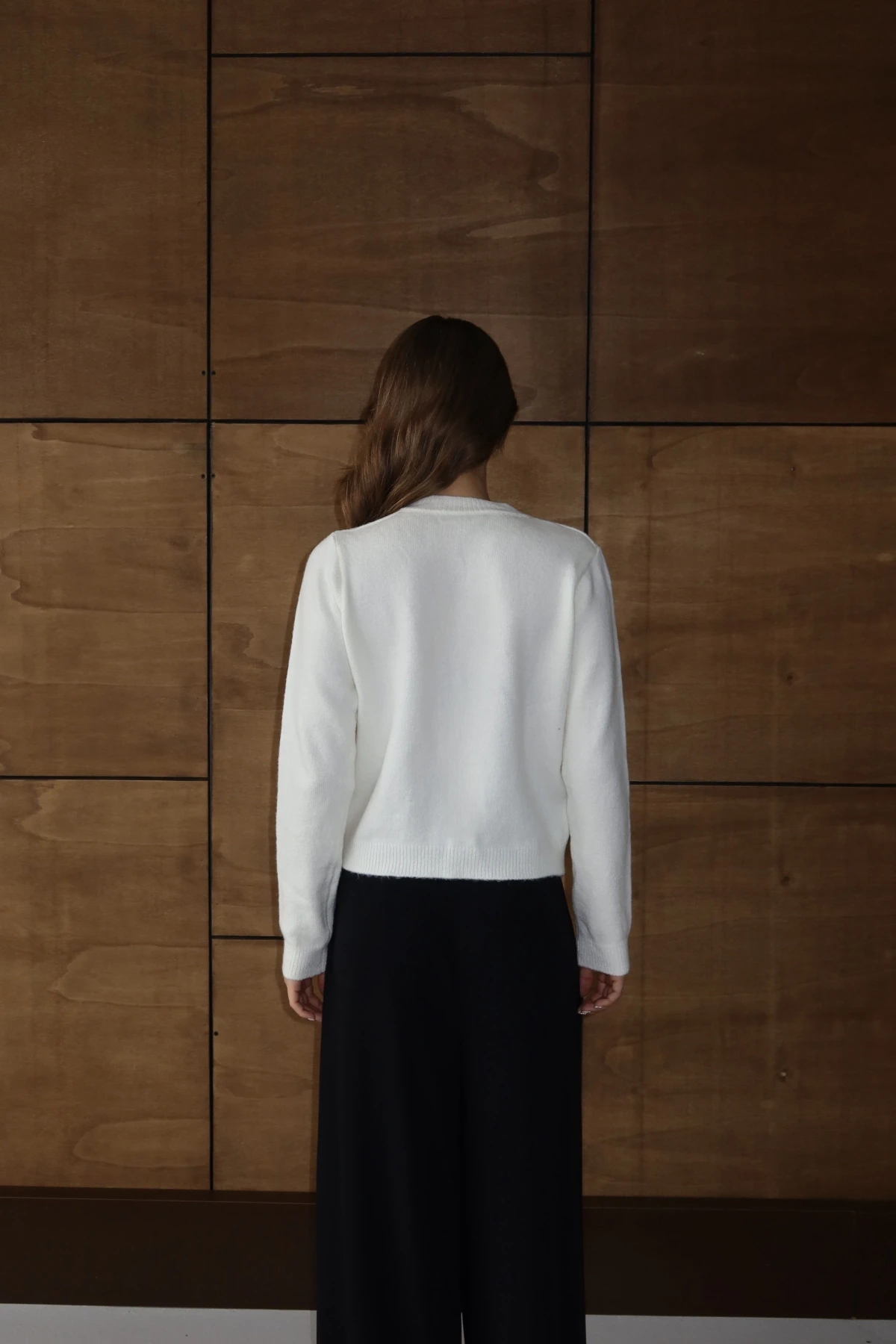 Kadın Kemik İnci Düğmeli Yumuşak Dokulu Bisiklet Yaka Triko Hırka