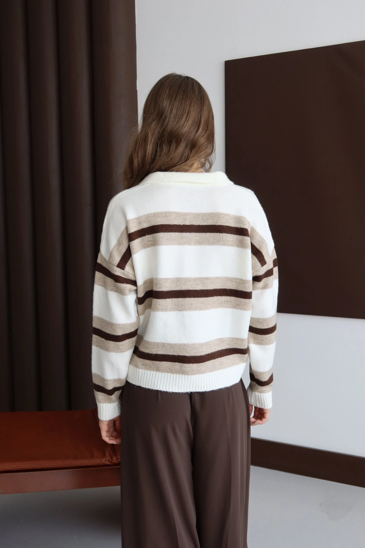 Kadın Kemik Oversize Çizgili Polo Yaka Triko Kazak