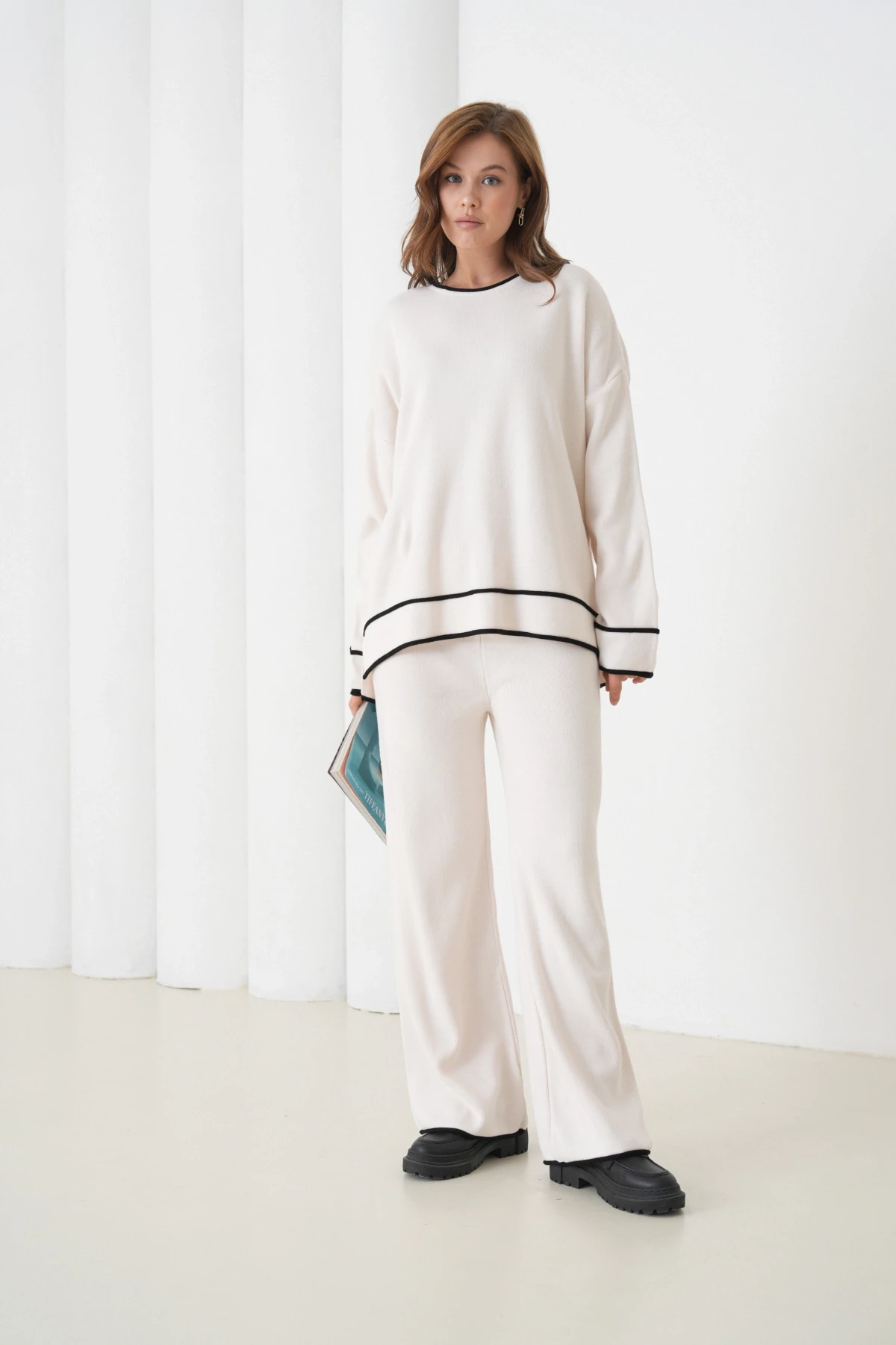 Kadın Bisiklet Yaka Oversize Kazak Pantolon Triko Alt-Üst Takım