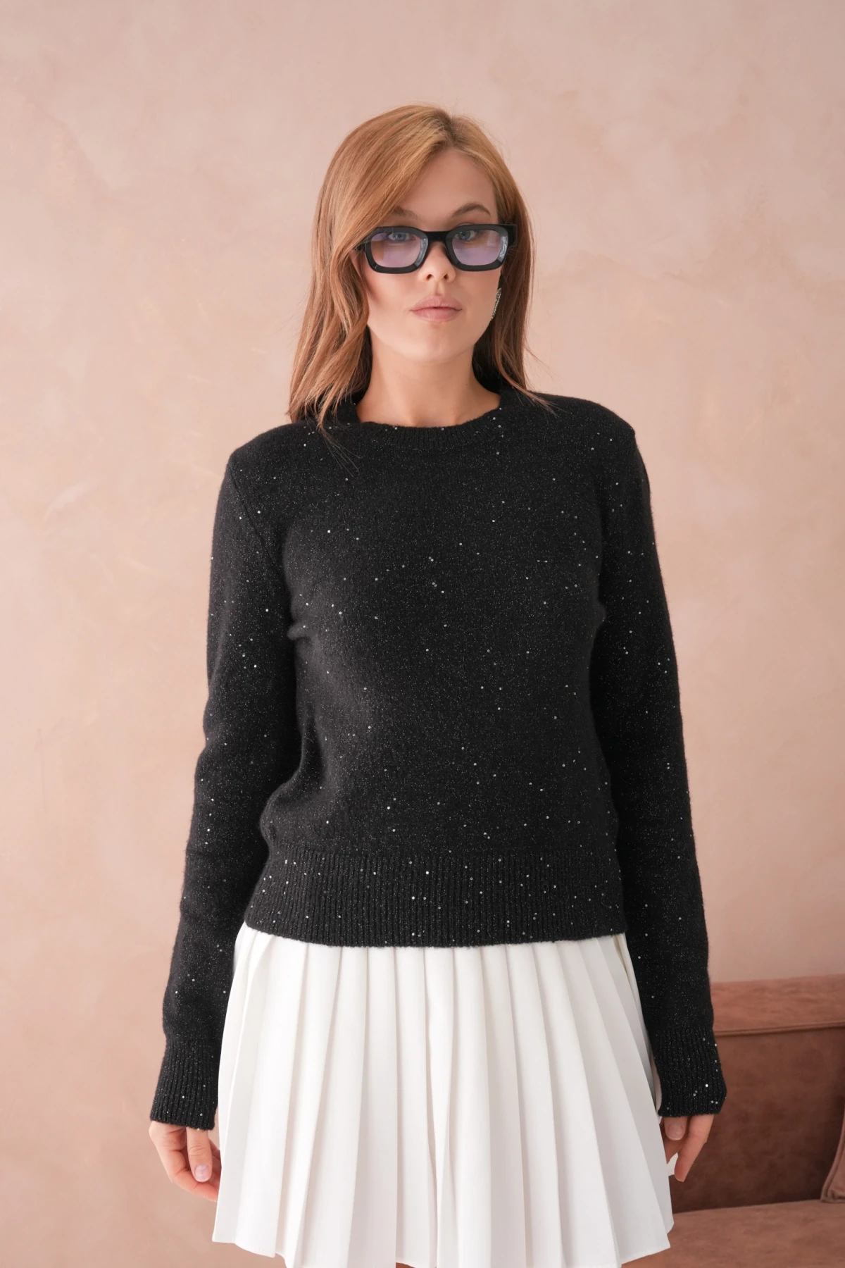 Kadın Siyah Bisiklet Yaka Simli Yumuşak Dokulu Triko Kazak