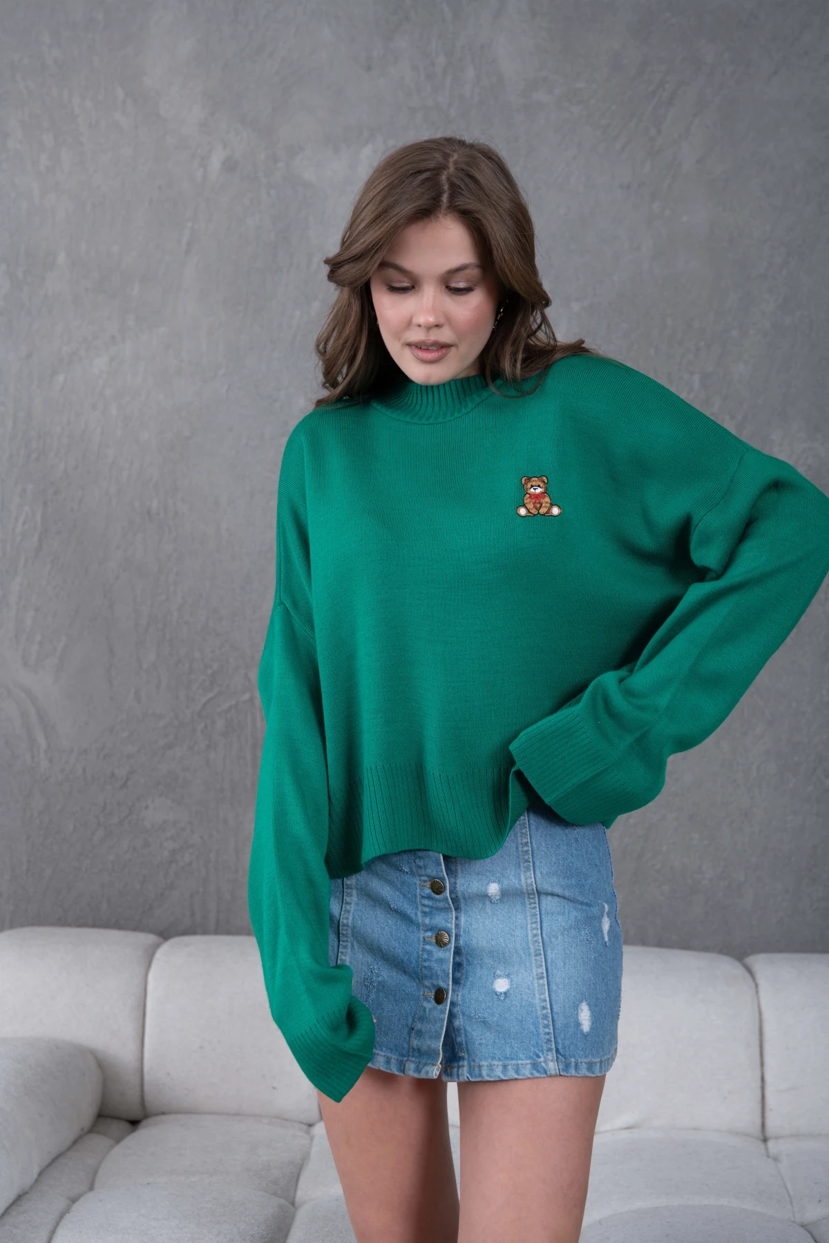 Kadın Yeşil Dik Yaka Oversize Nakışlı Triko Kazak