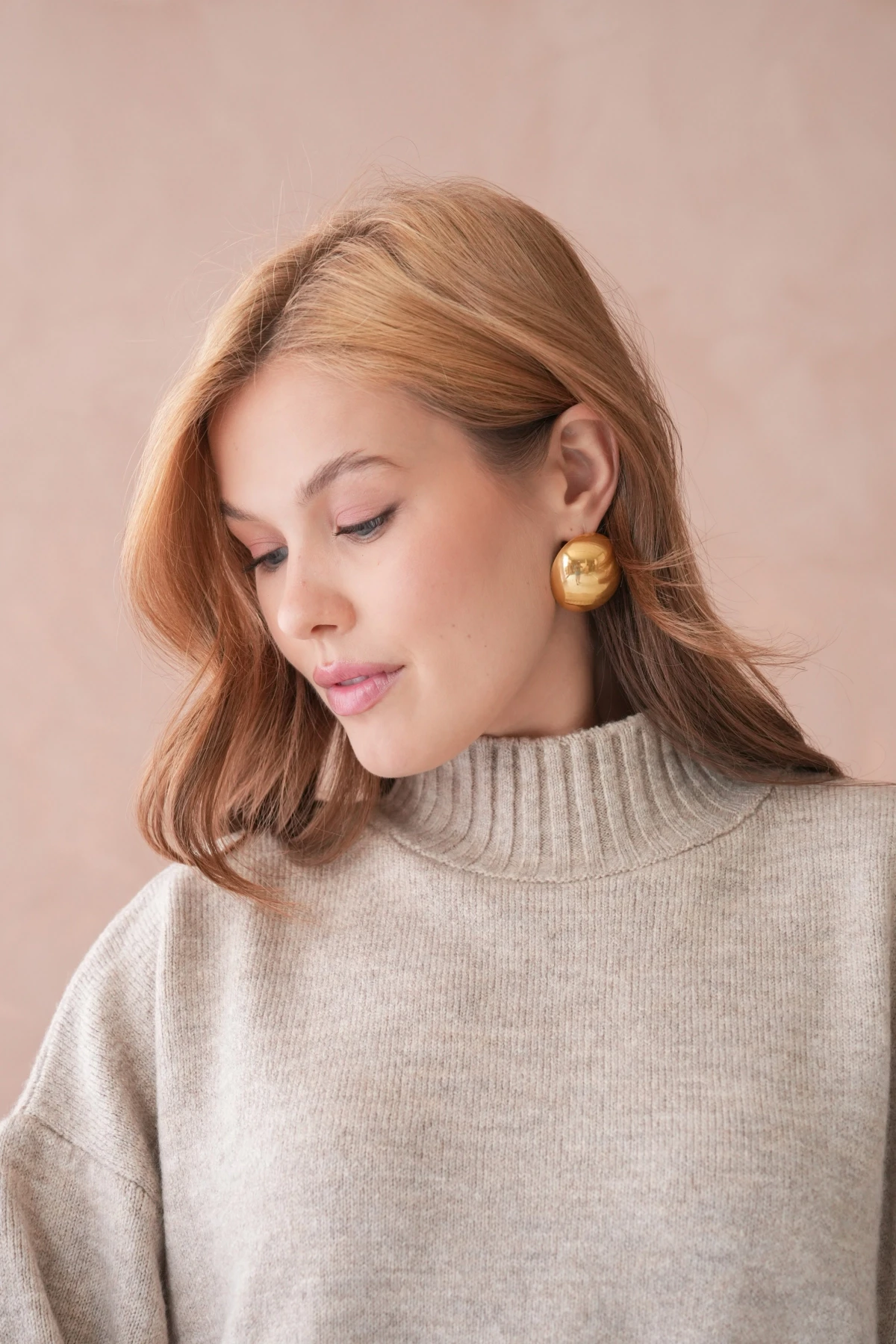 Kadın Yarım Balıkçı Yaka Yırtmaçlı Oversize Triko Kazak