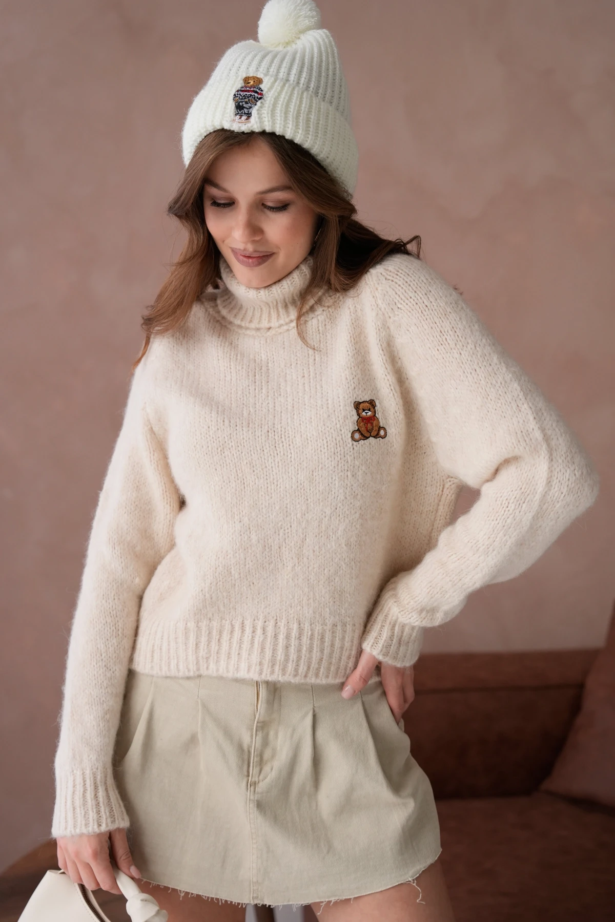 Kadın Balıkçı Yaka Nakış Detaylı Yumuşak Dokulu Kaşkorse Triko Kazak