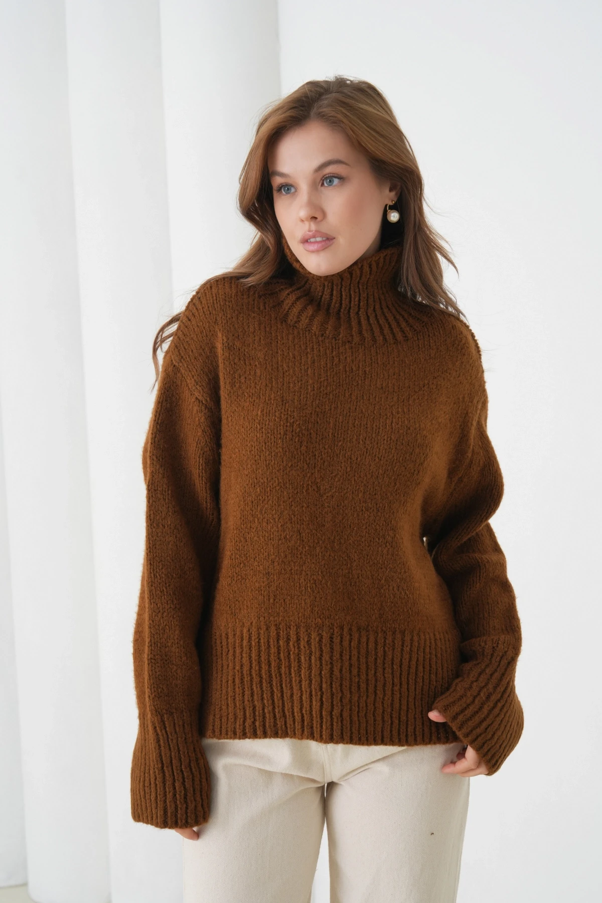 Kadın Balıkçı Yaka Oversize Kaşkarse Triko Kazak