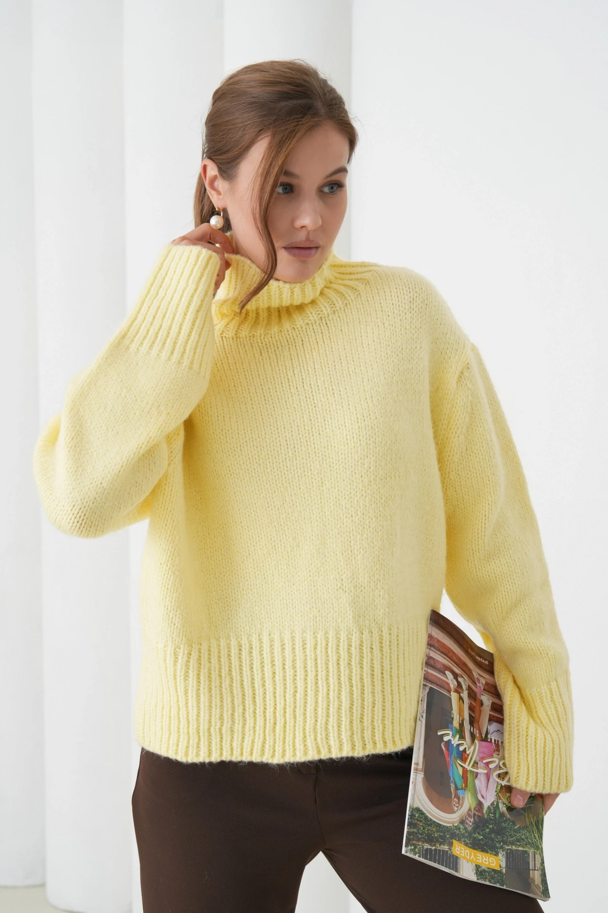 Kadın Balıkçı Yaka Oversize Kaşkarse Triko Kazak