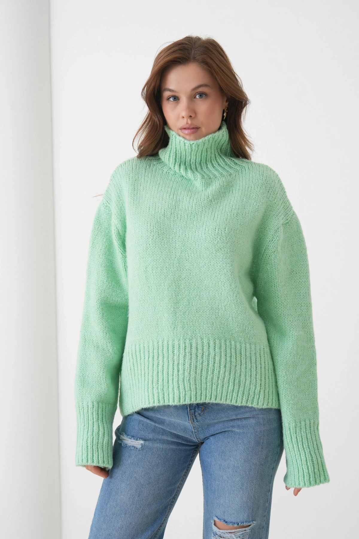 Kadın Balıkçı Yaka Oversize Kaşkarse Triko Kazak